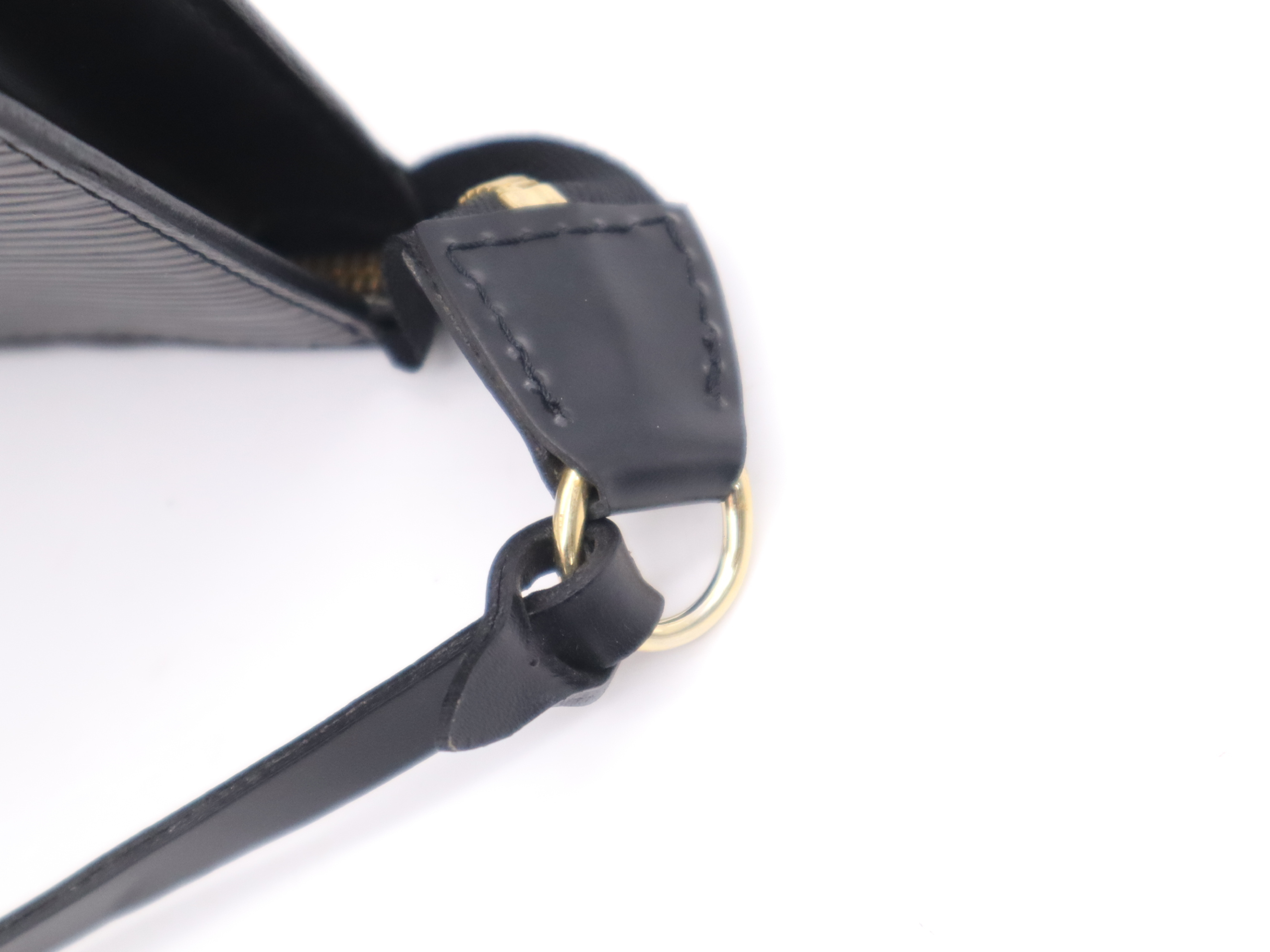 M52942 Epi Pochette Accessoires Noir Pouch — view 8