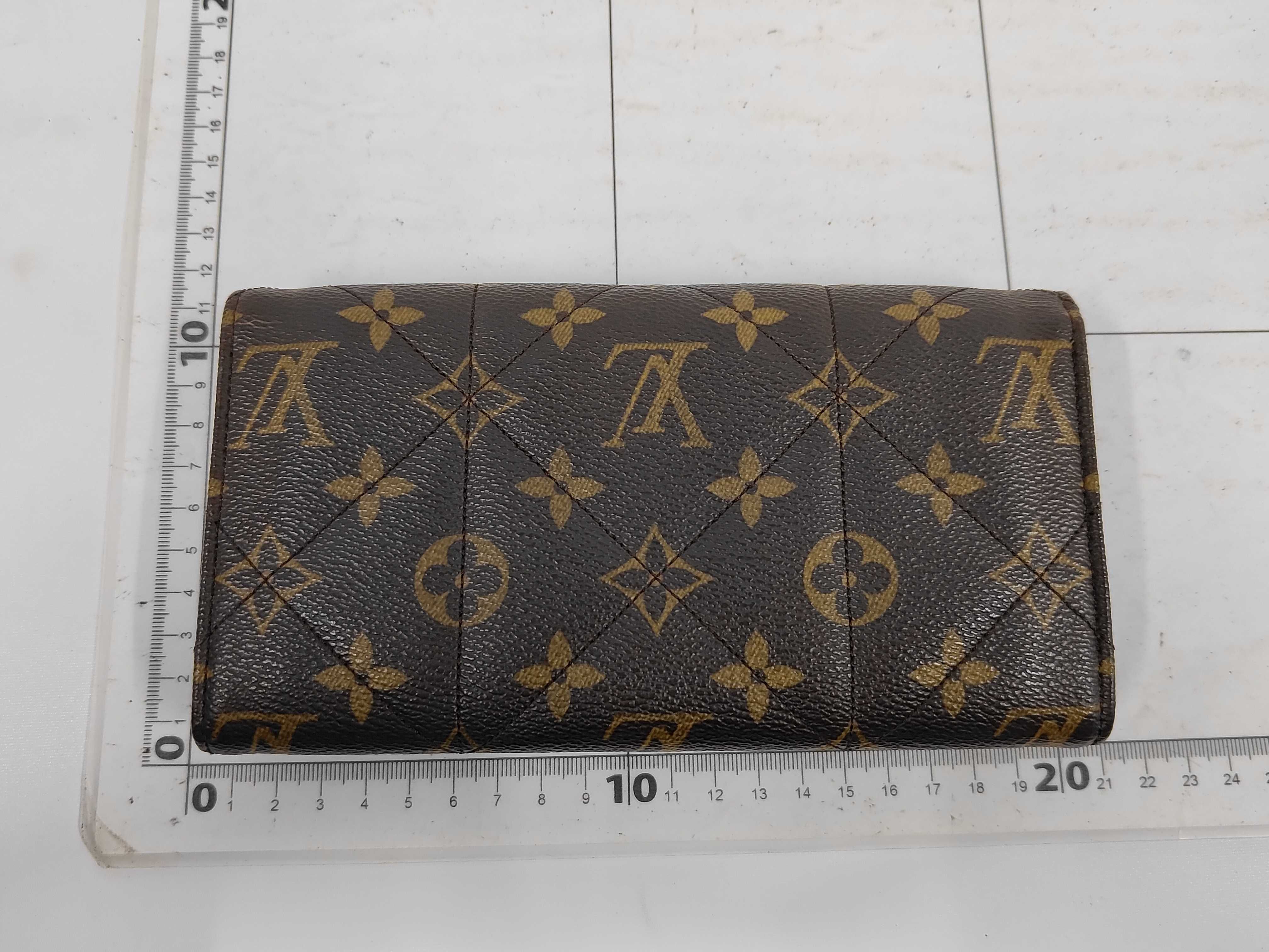 LV M66566 Monogram Etoile Portefeuille Sarah Wallet — view 2