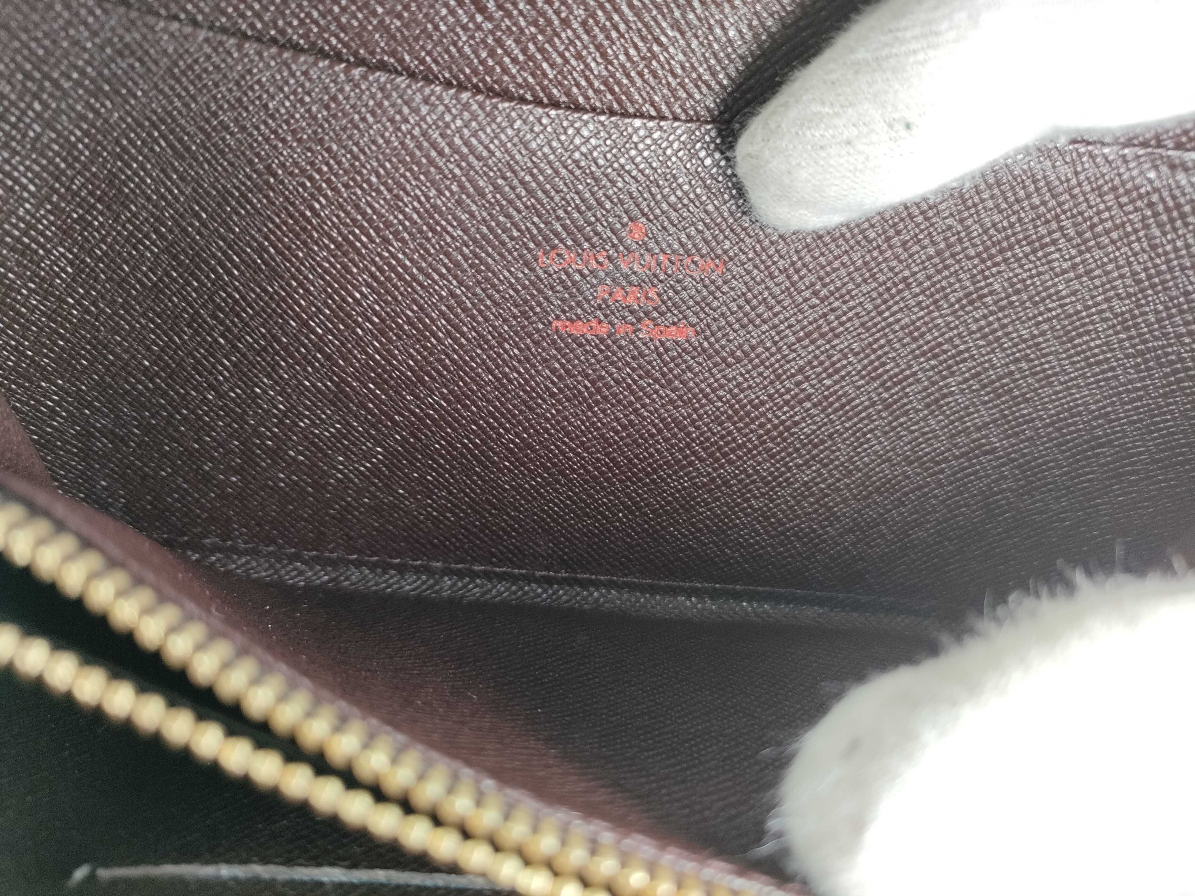 Damier Portemonnaie Zip Wallet — view 11