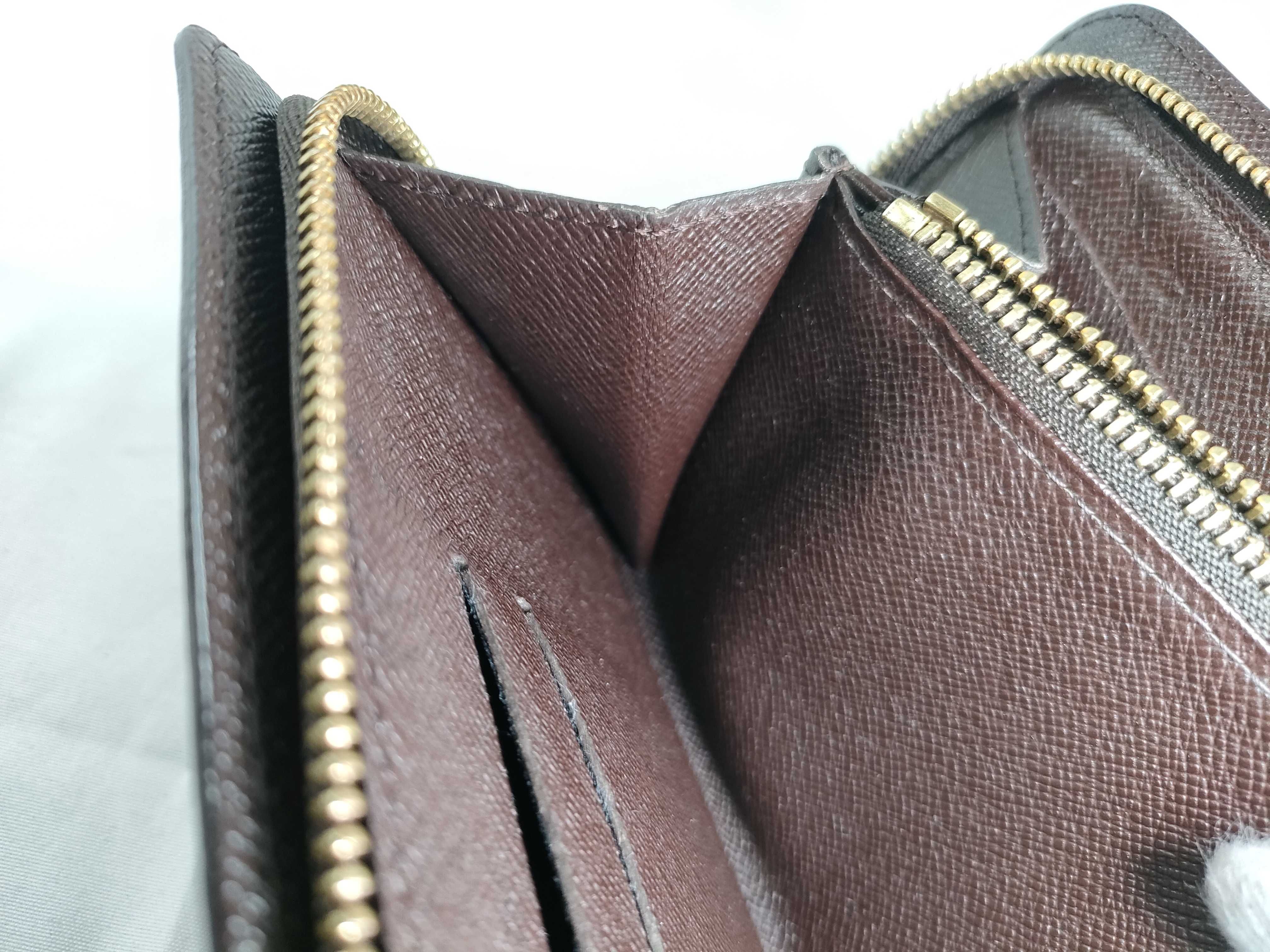 Damier Portemonnaie Zip Wallet — view 9