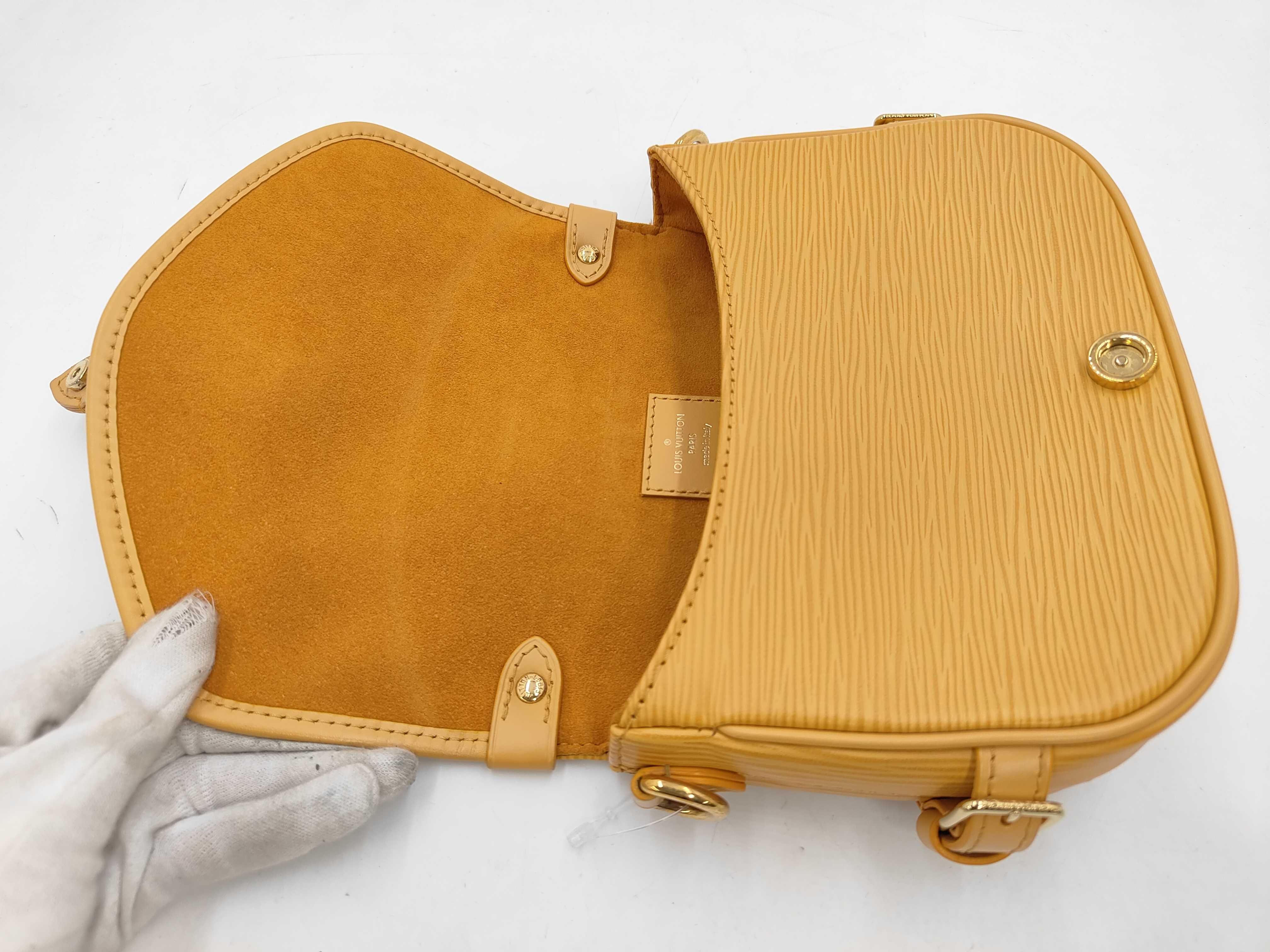 LV Epi Saumur BB Shoulder Bag — view 5