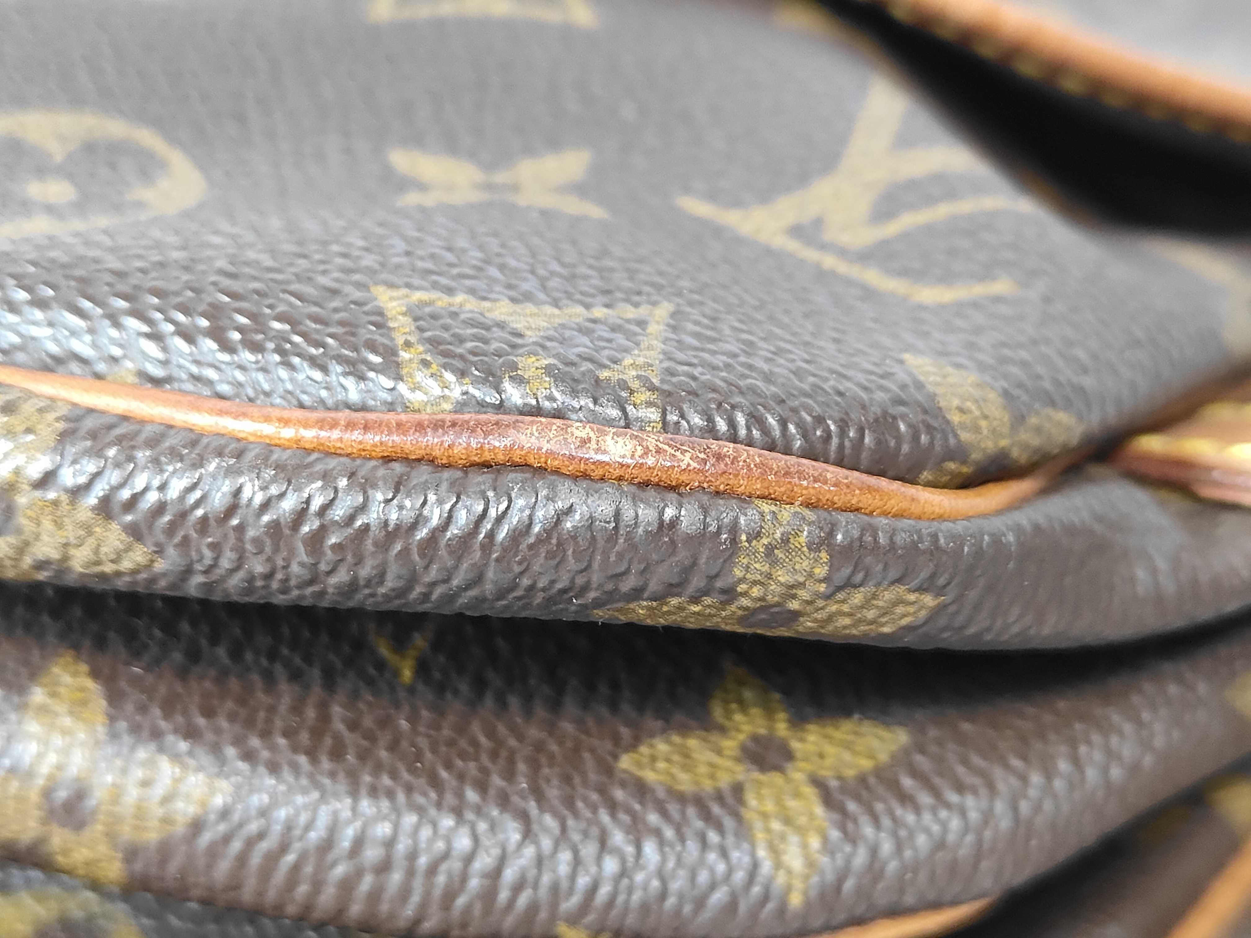 Monogram LV Saumur 30 Shoulder Bag — view 6