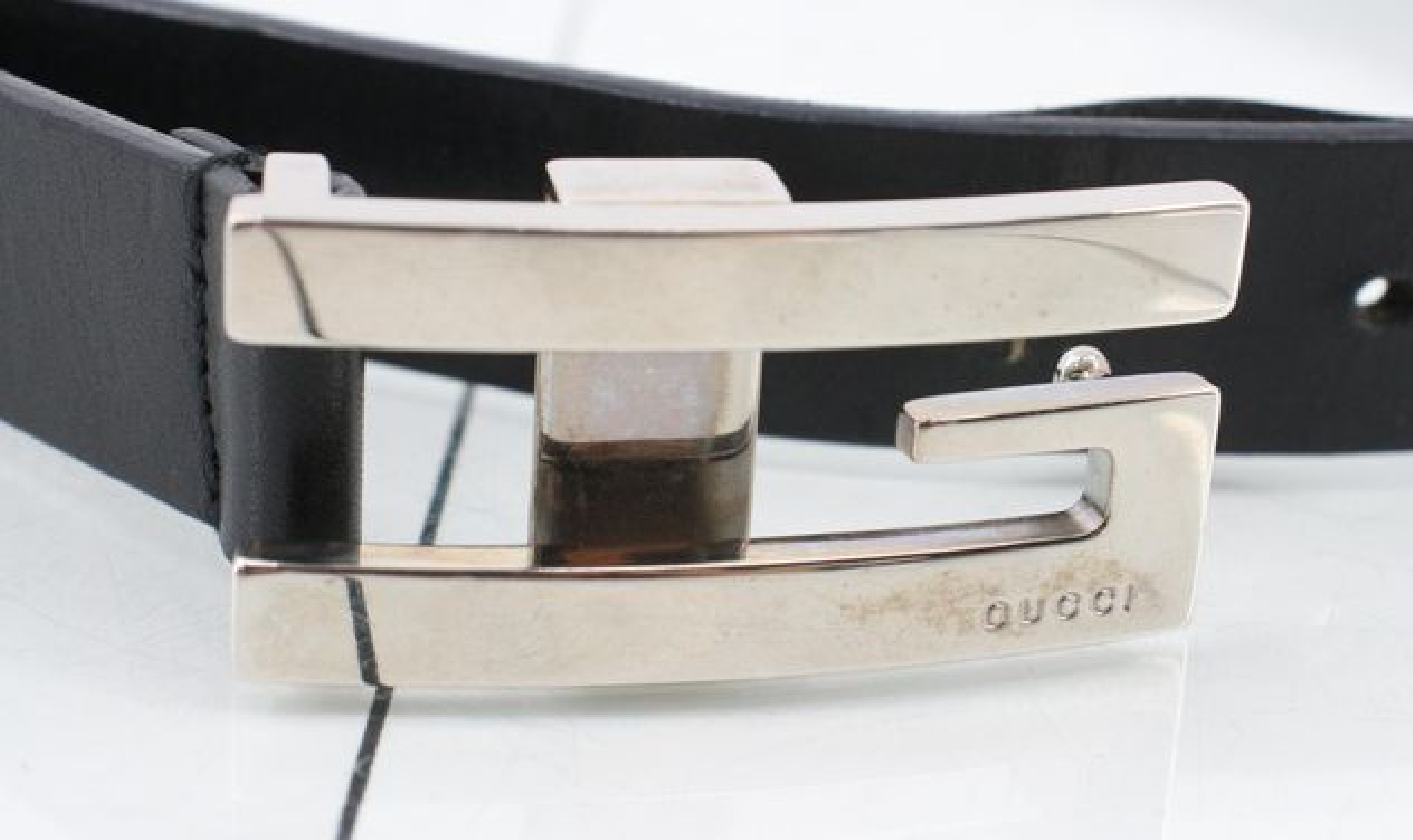 leather belt — view 3