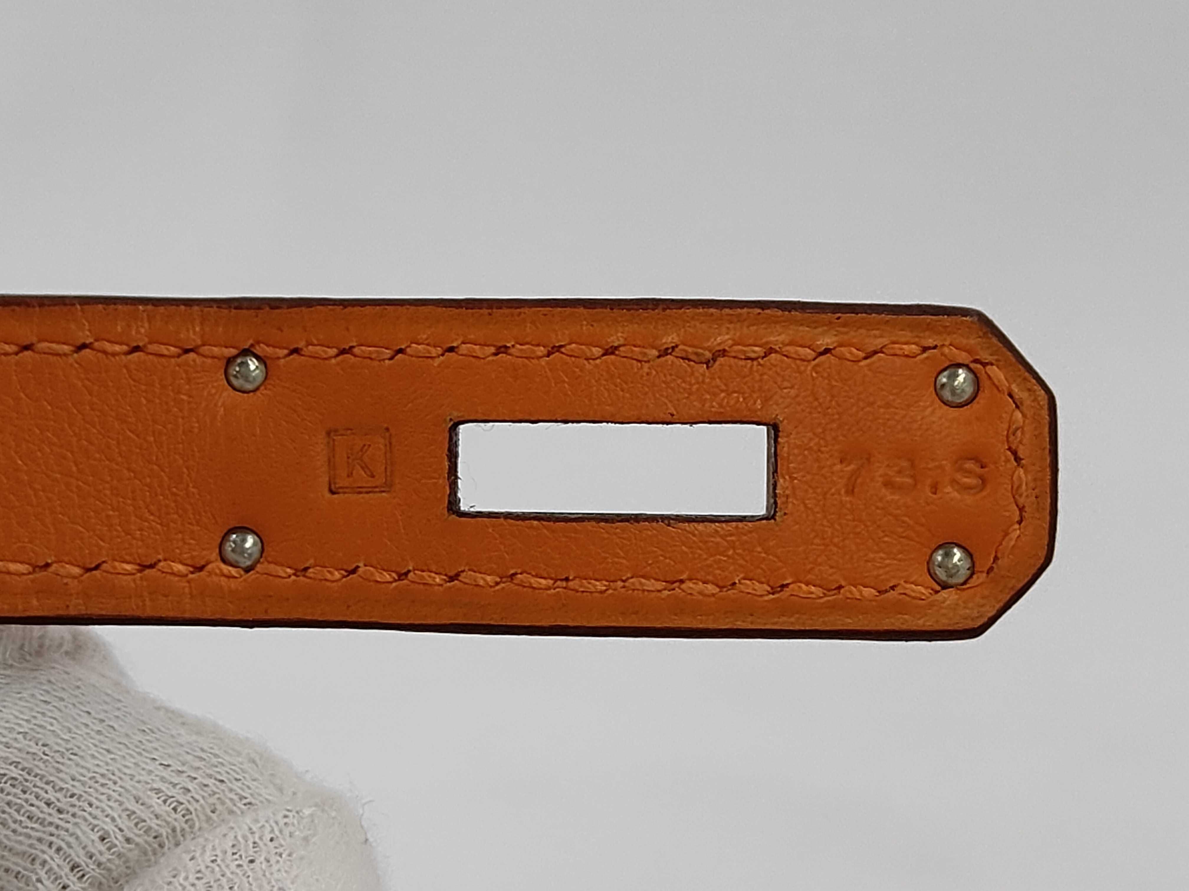 Kelly 28 K stamp Swift leather orange handbag — view 10