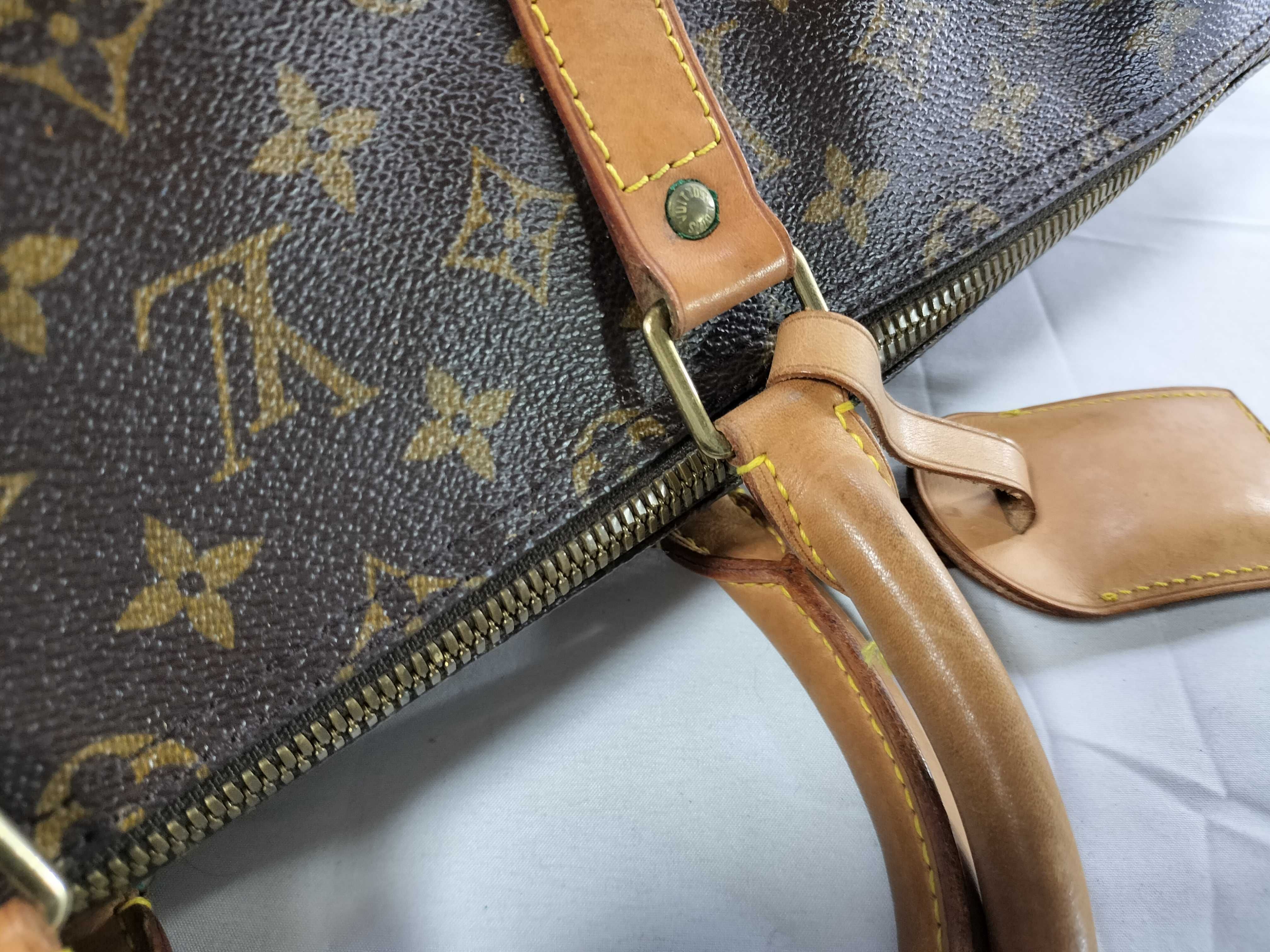 Monogram M41412 Keepall Bandoulière 55 Boston Bag (Shoulder strap missing) — view 5