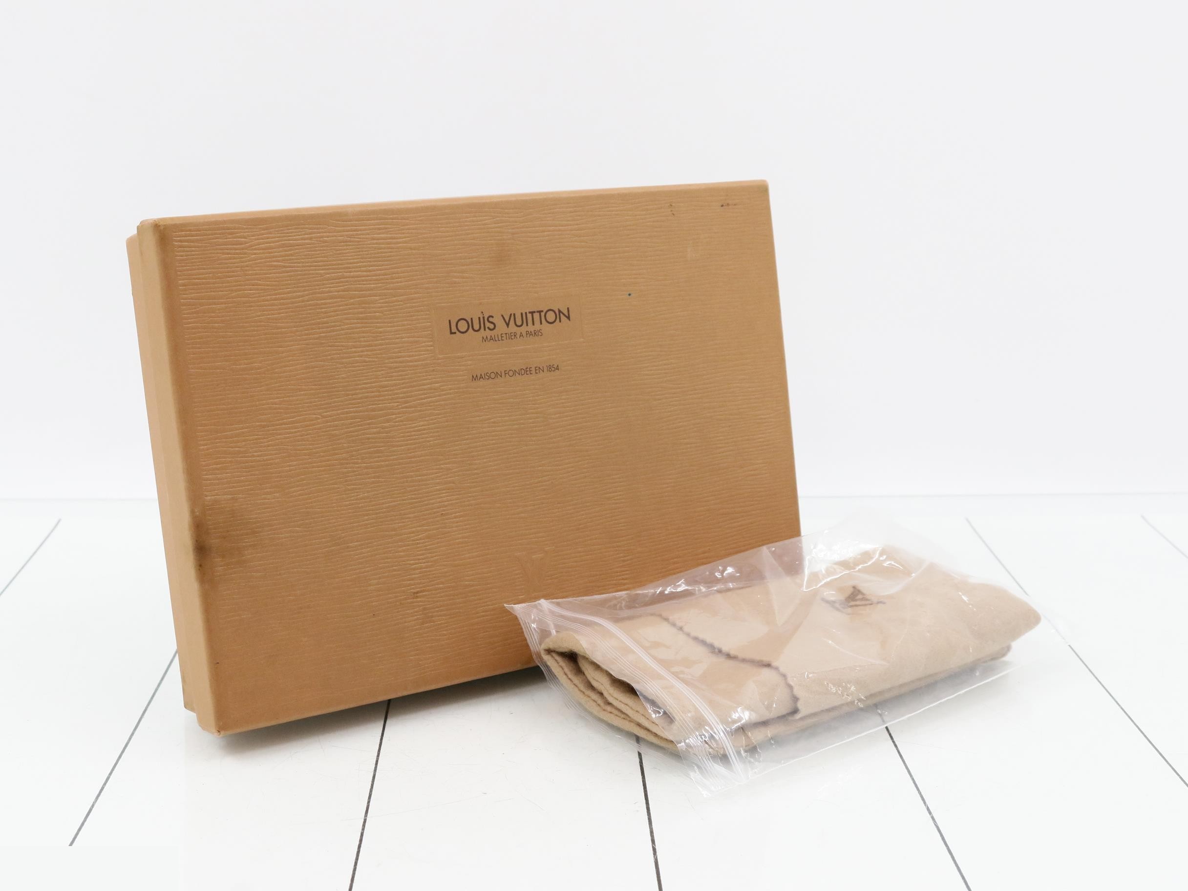 Epi Arche Kenyan Brown Shoulder Bag — view 7