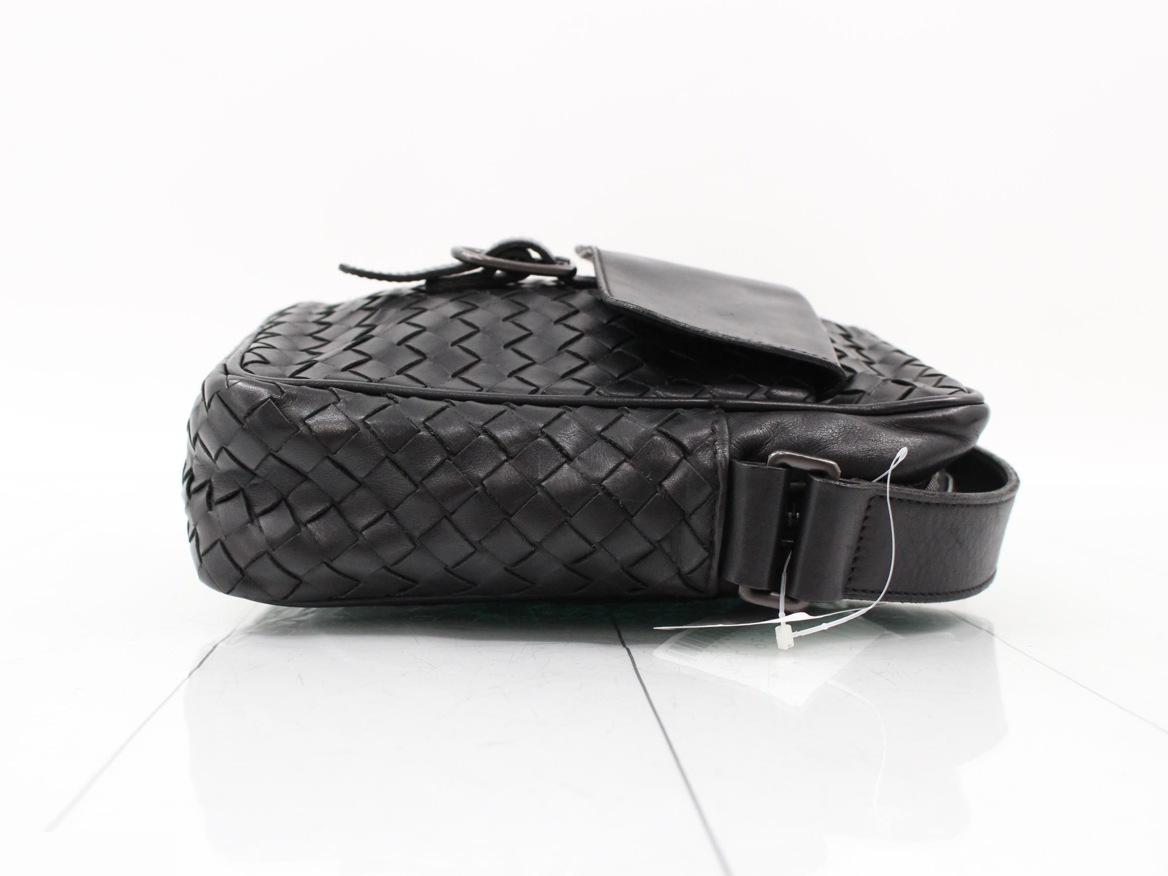 Intrecciato leather shoulder bag black — view 3