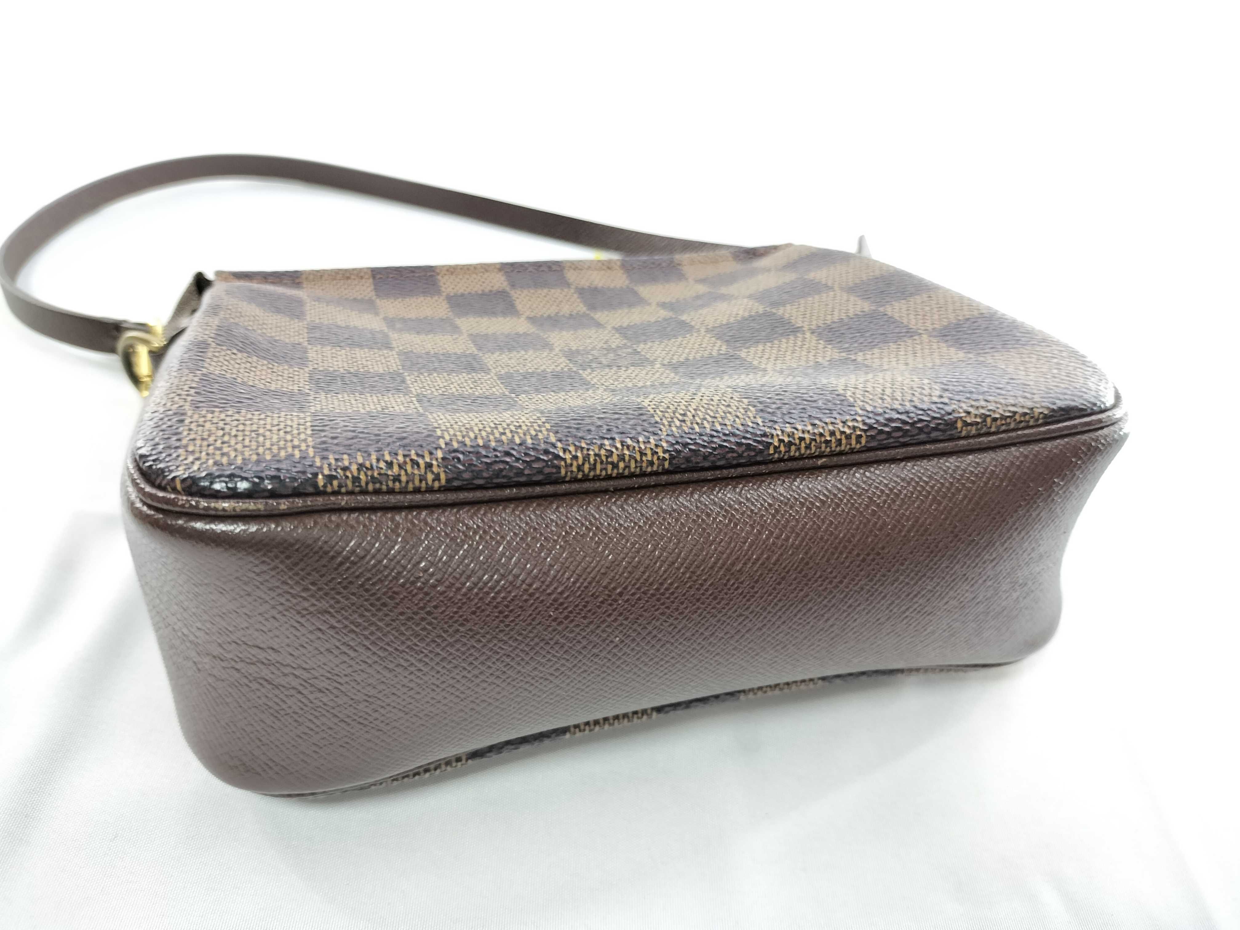 Damier Trousse Makeup Shoulder Bag — view 8