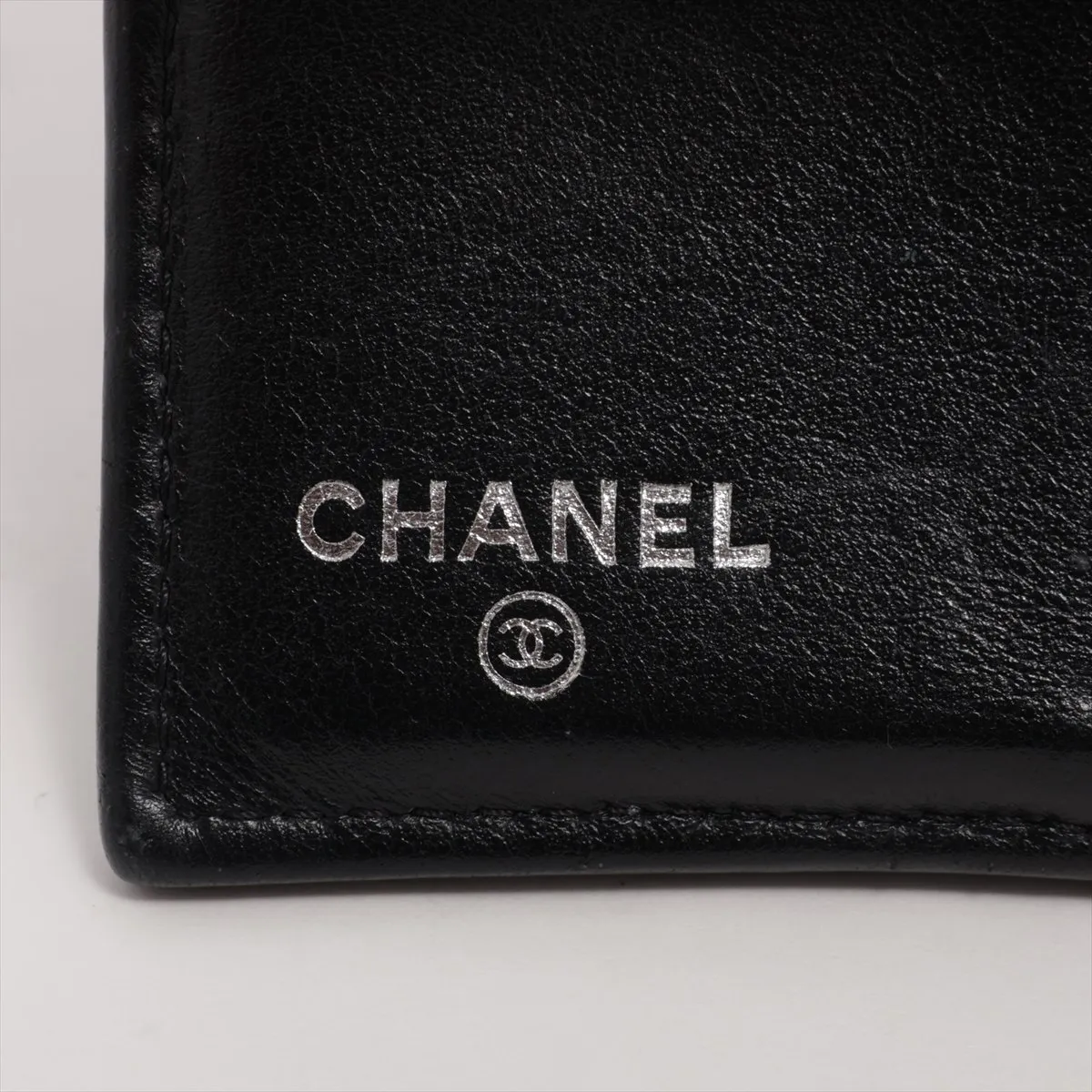 Matelasse Lambskin Compact Wallet Black Silver Hardware UEXG7KP7 — view 7