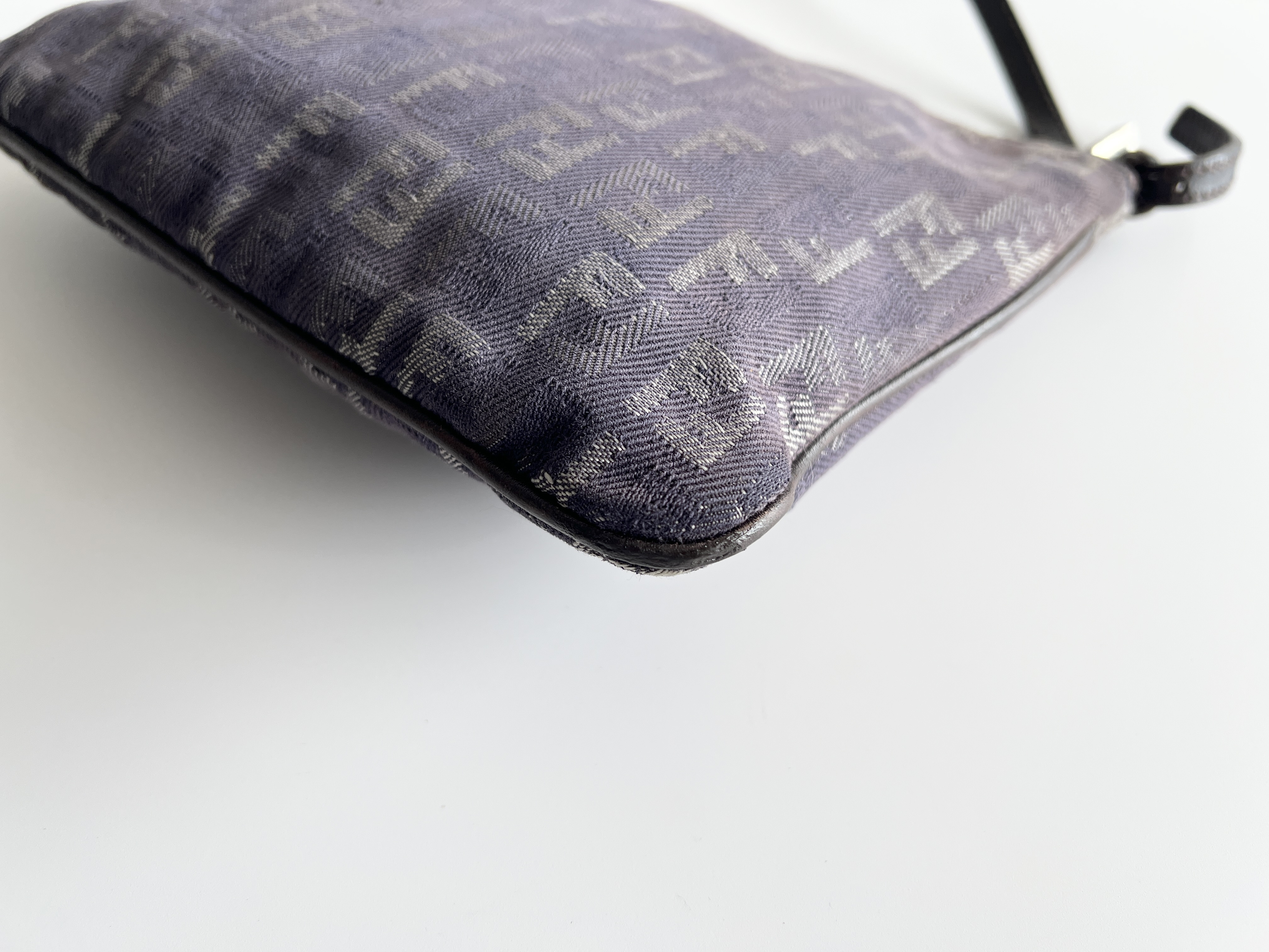 Zucchino Canvas Leather Denim Shoulder Bag — view 11