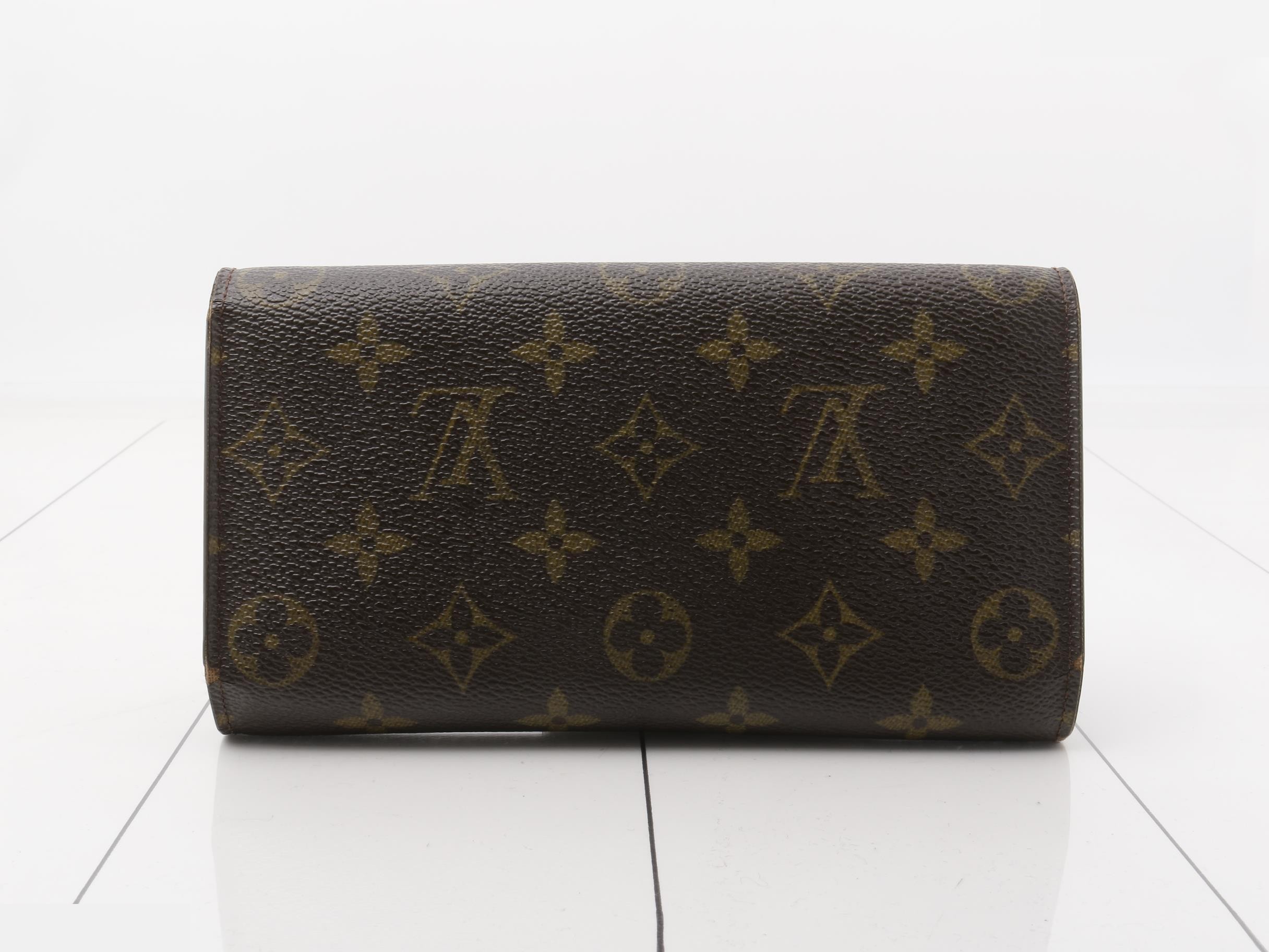 Porte Tresor International with initials — view 2