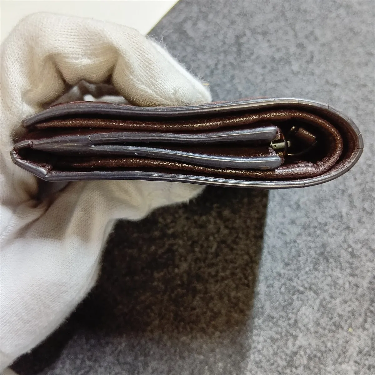 Intrecciato Leather Compact Wallet Brown — view 9