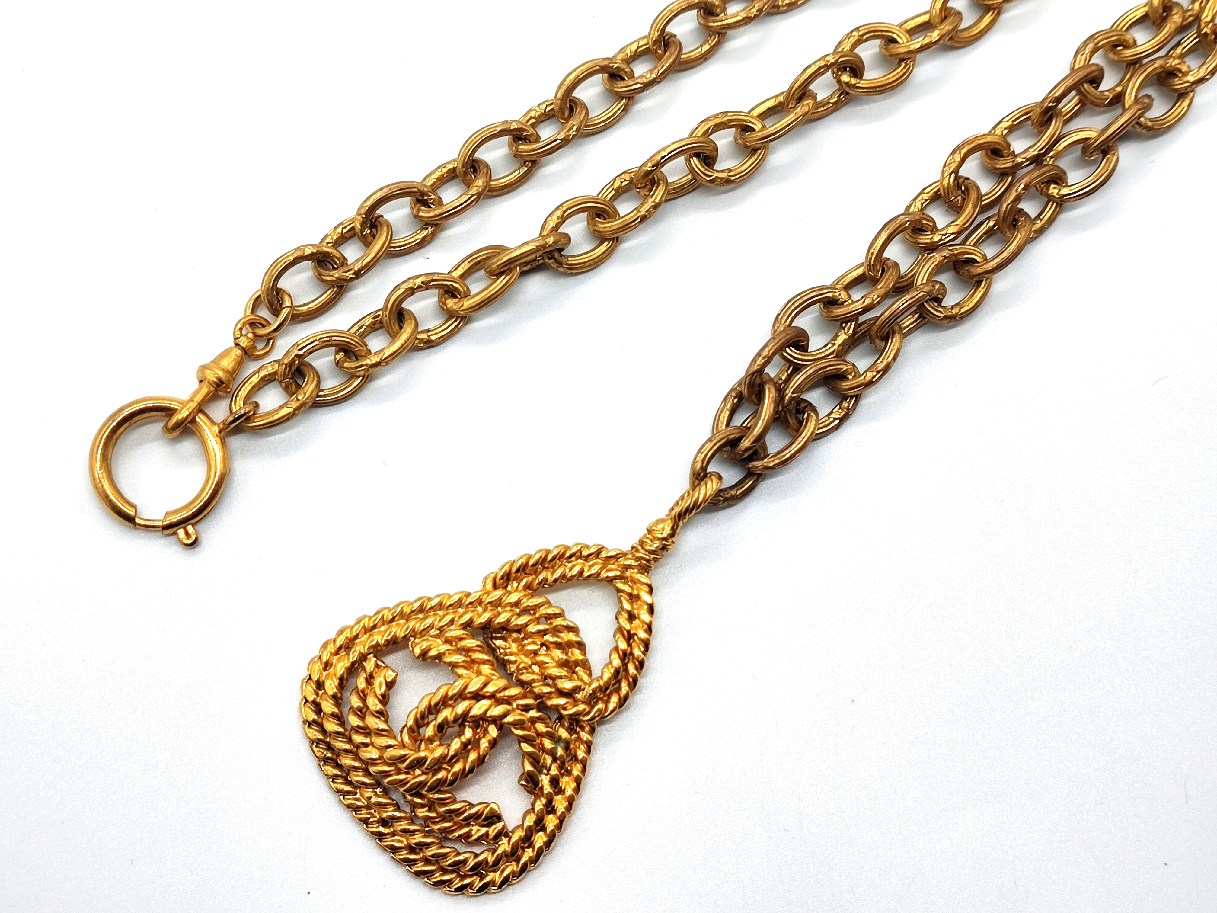 Coco Mark Triangle Mesh Pattern Necklace 28 Necklace — view 5