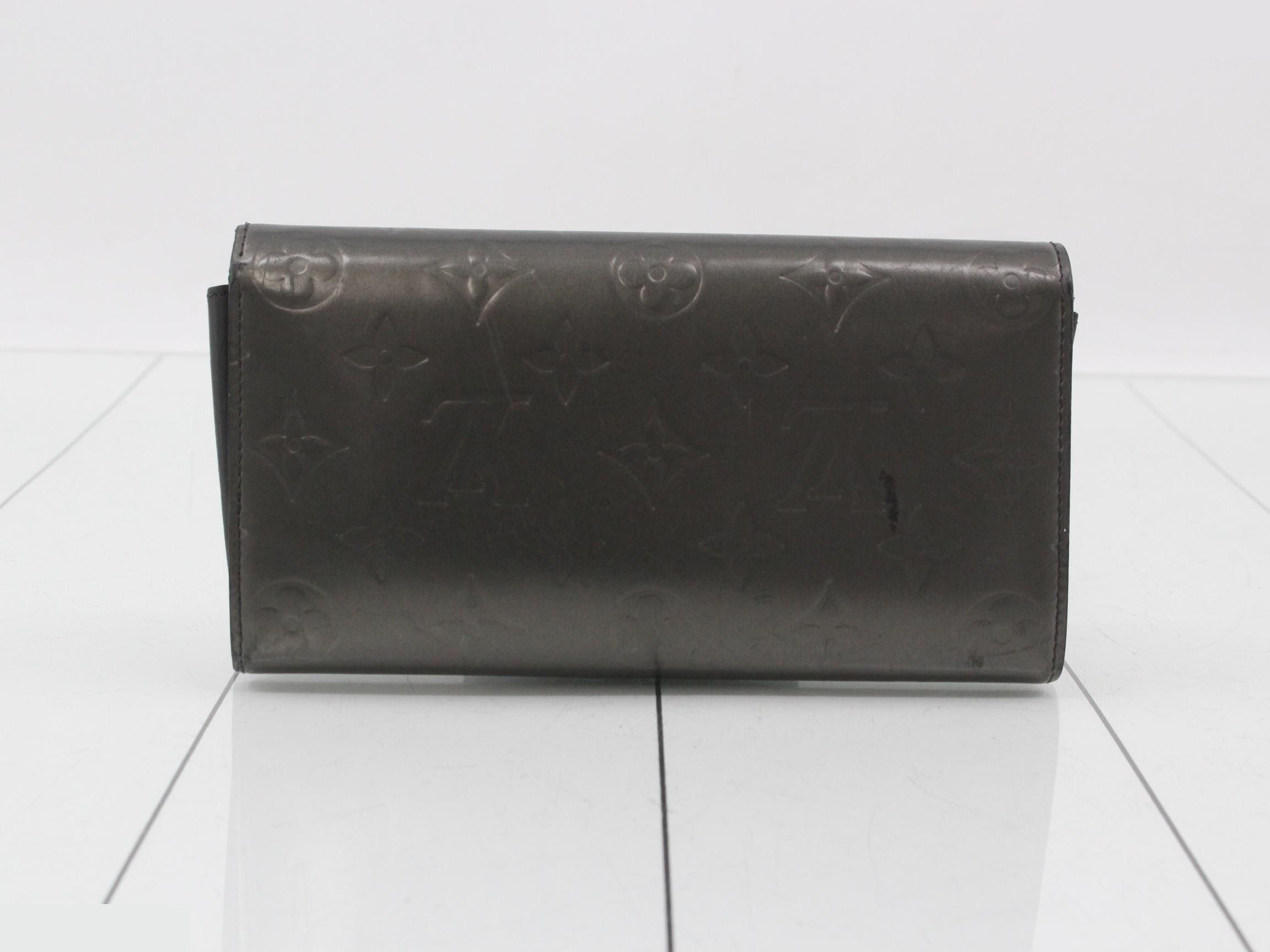 wallet — view 2
