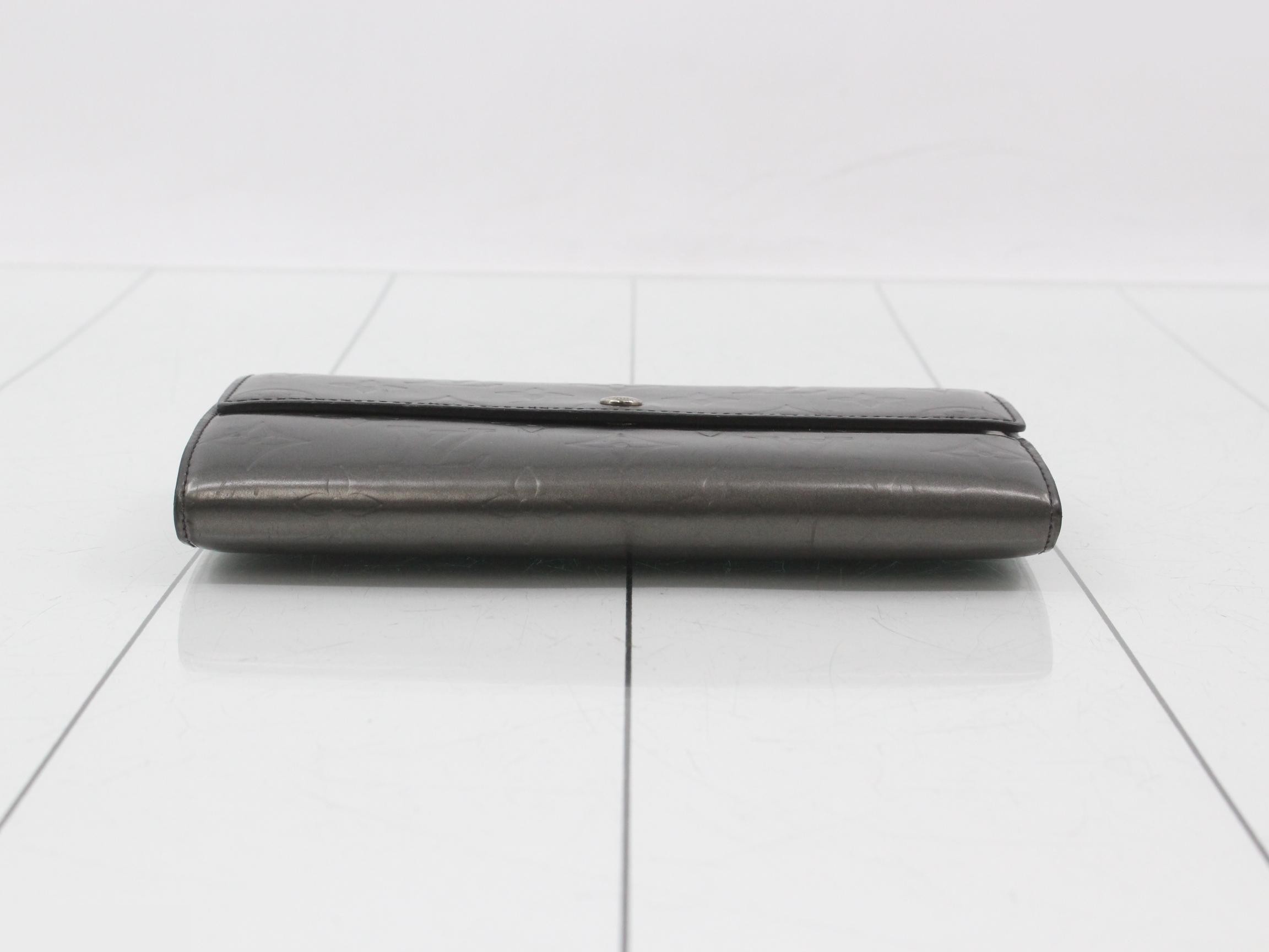 wallet — view 3