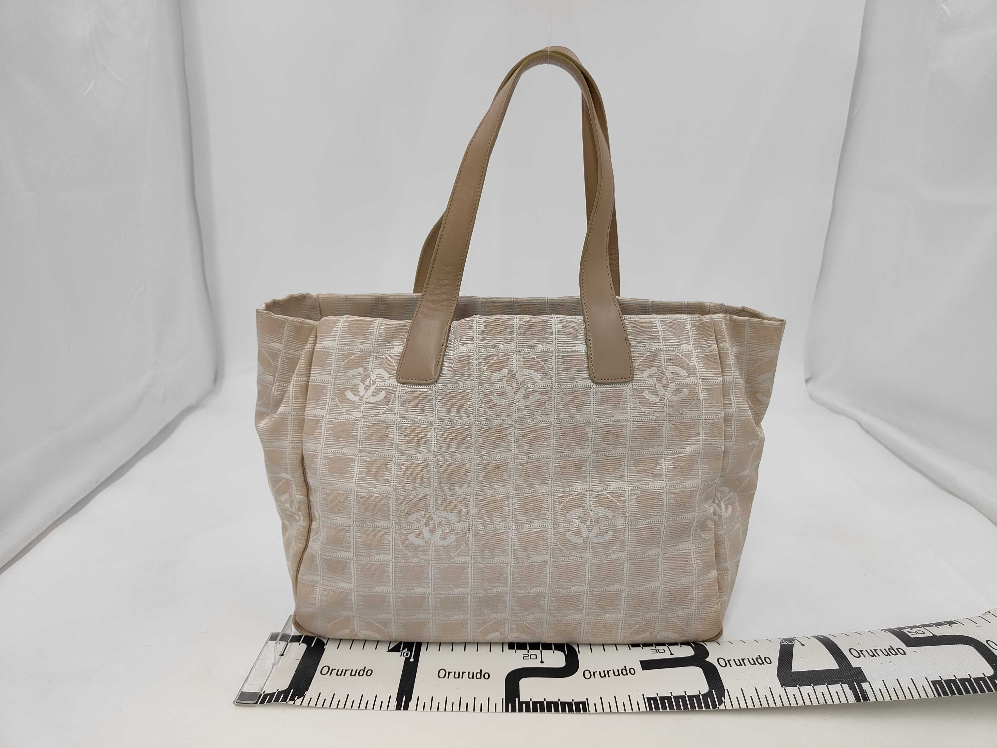 New Travel Line Nylon x Leather Tote Bag Beige Silver Hardware 6533855 Bag — view 2