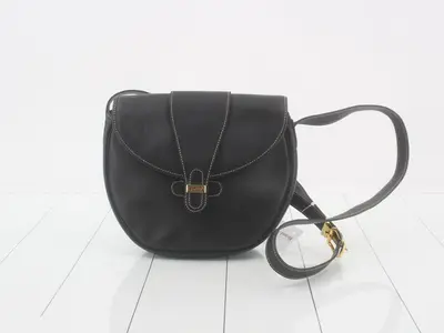 Leather shoulder bag