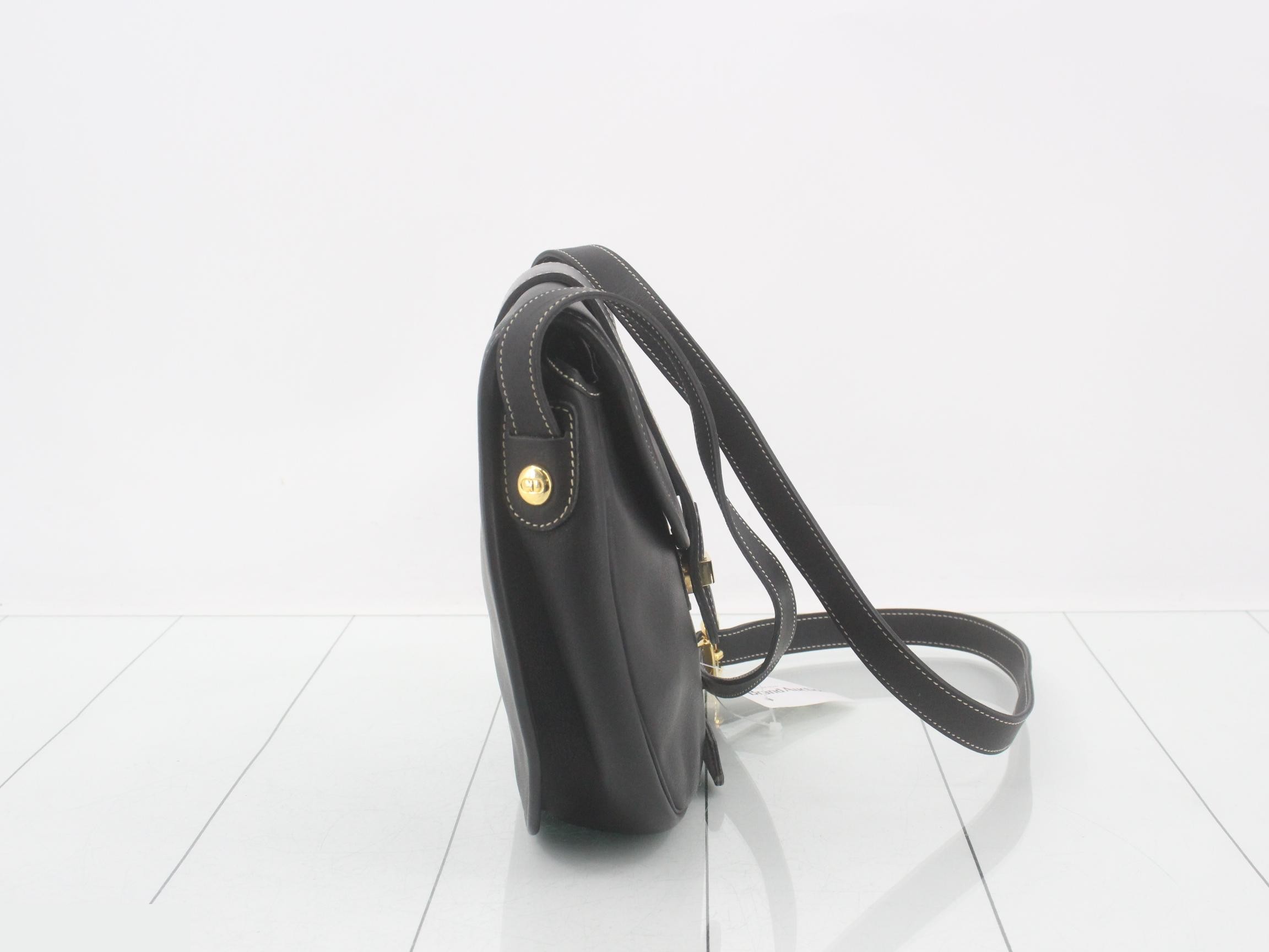 Leather shoulder bag — view 4