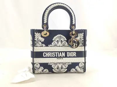 LADY D-LITE Cornelie Medium Handbag with Protective Seal
