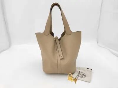 Picotin Lock 22 Handbag