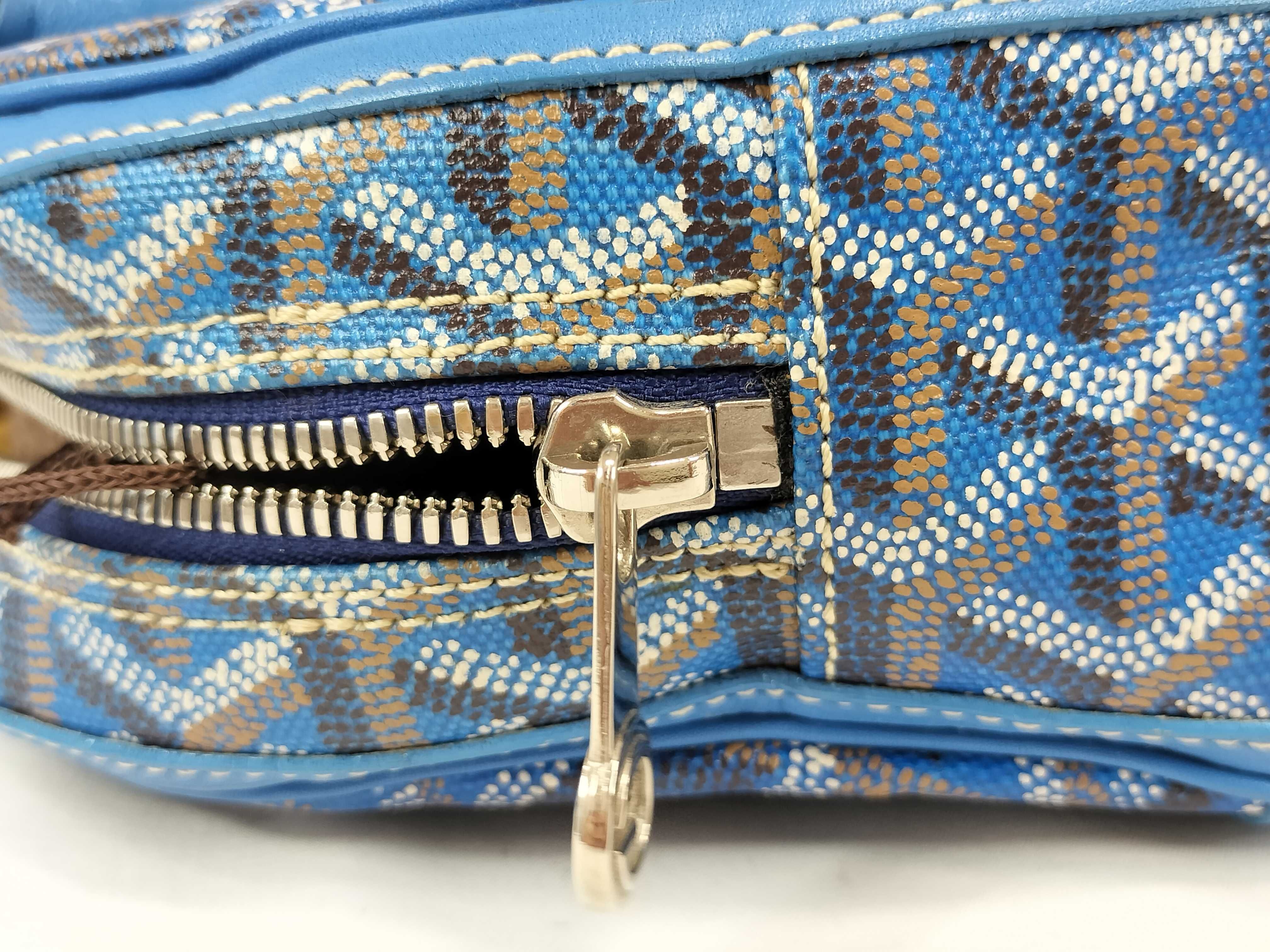 Saint Jeanne PM Blue Handbag — view 15