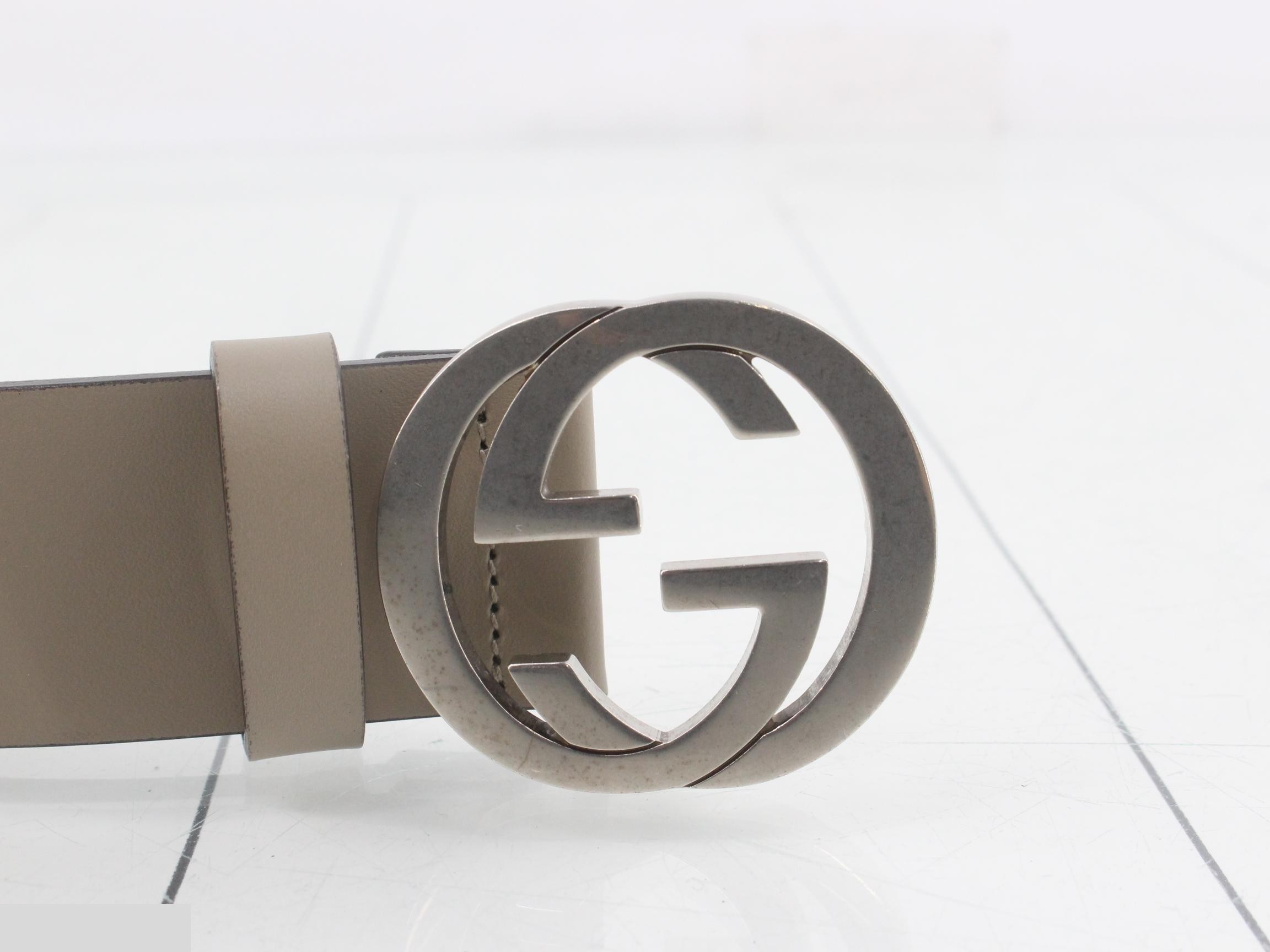 Interlocking belt, beige, unused, stored item. — view 3