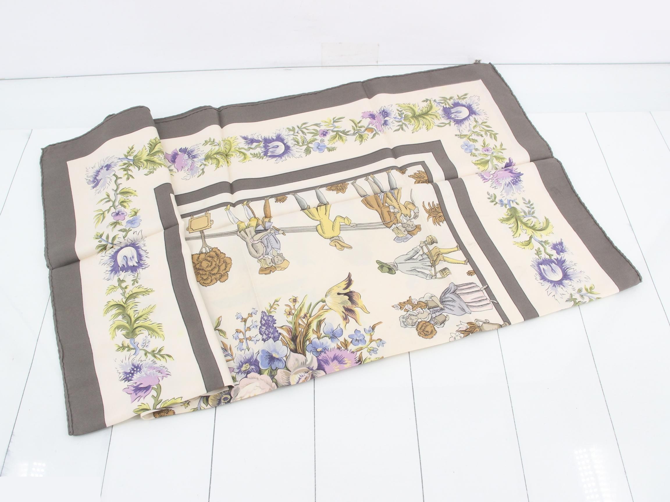 Scarf with tag — view 3