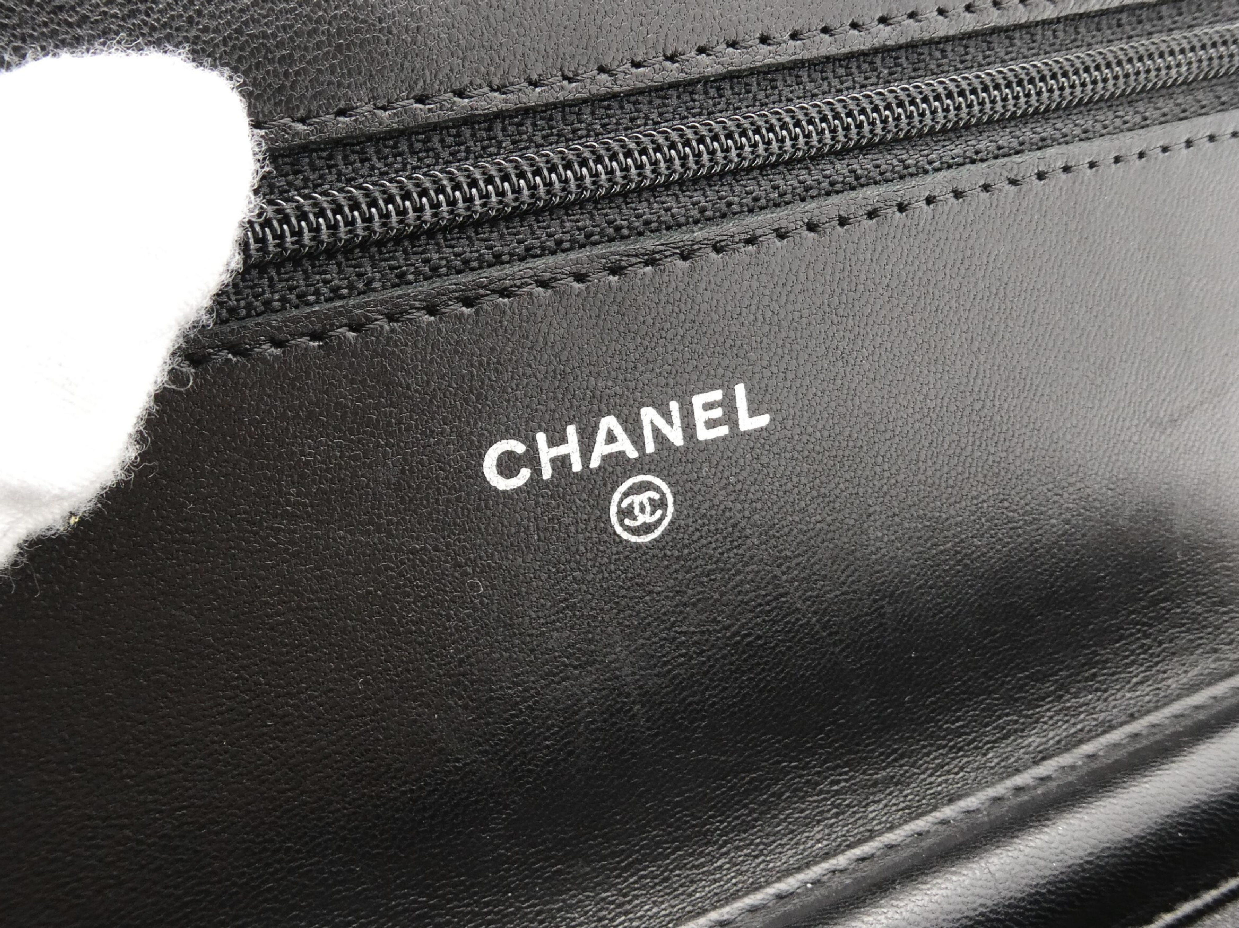 Matelassé Coco Mark Chain Wallet Shoulder Bag — view 9