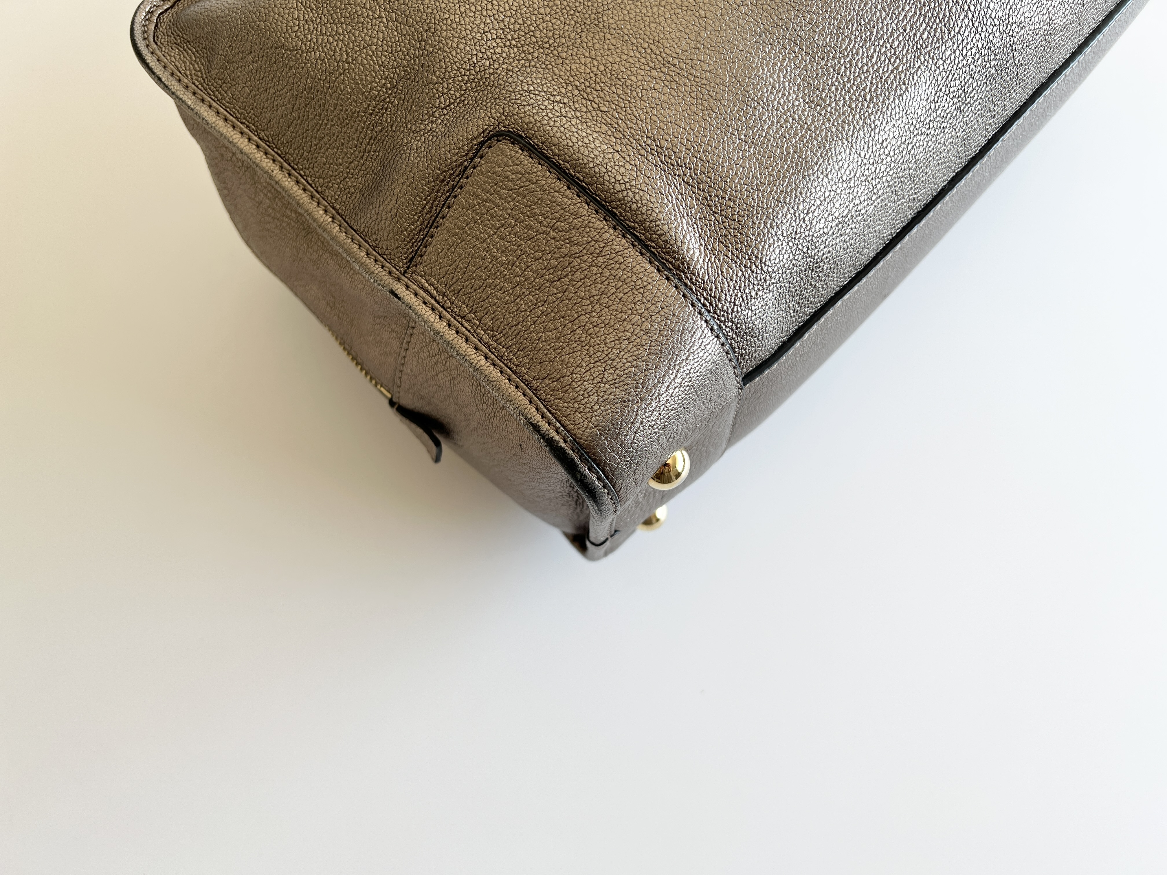 Amazona 28 Anagram Logo Leather Boston Bag Handbag — view 15