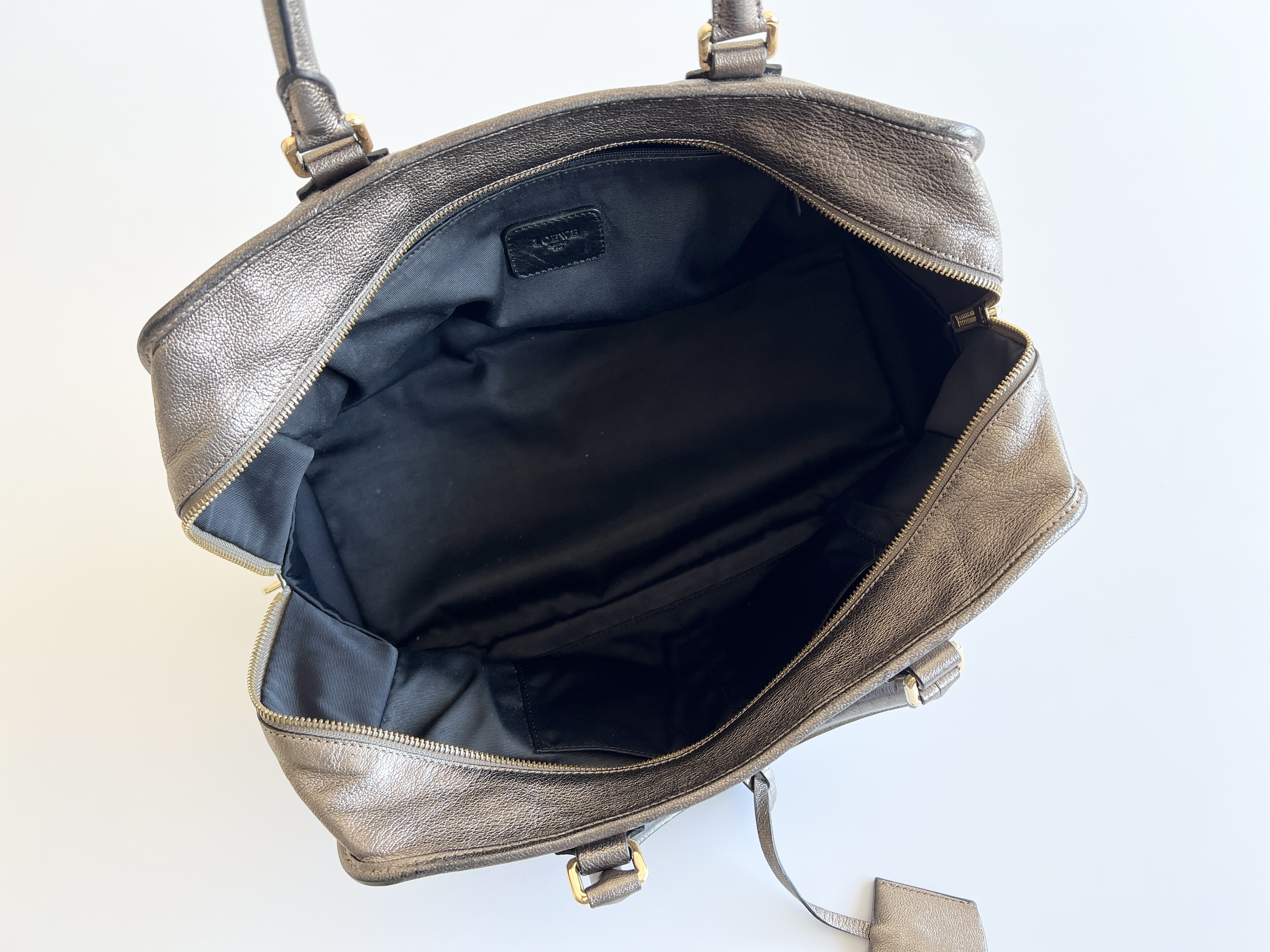 Amazona 28 Anagram Logo Leather Boston Bag Handbag — view 8