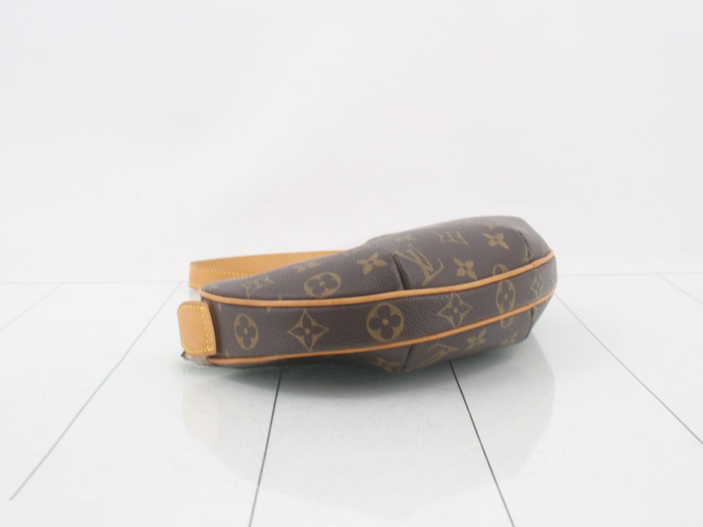 Croissant pouch — view 5