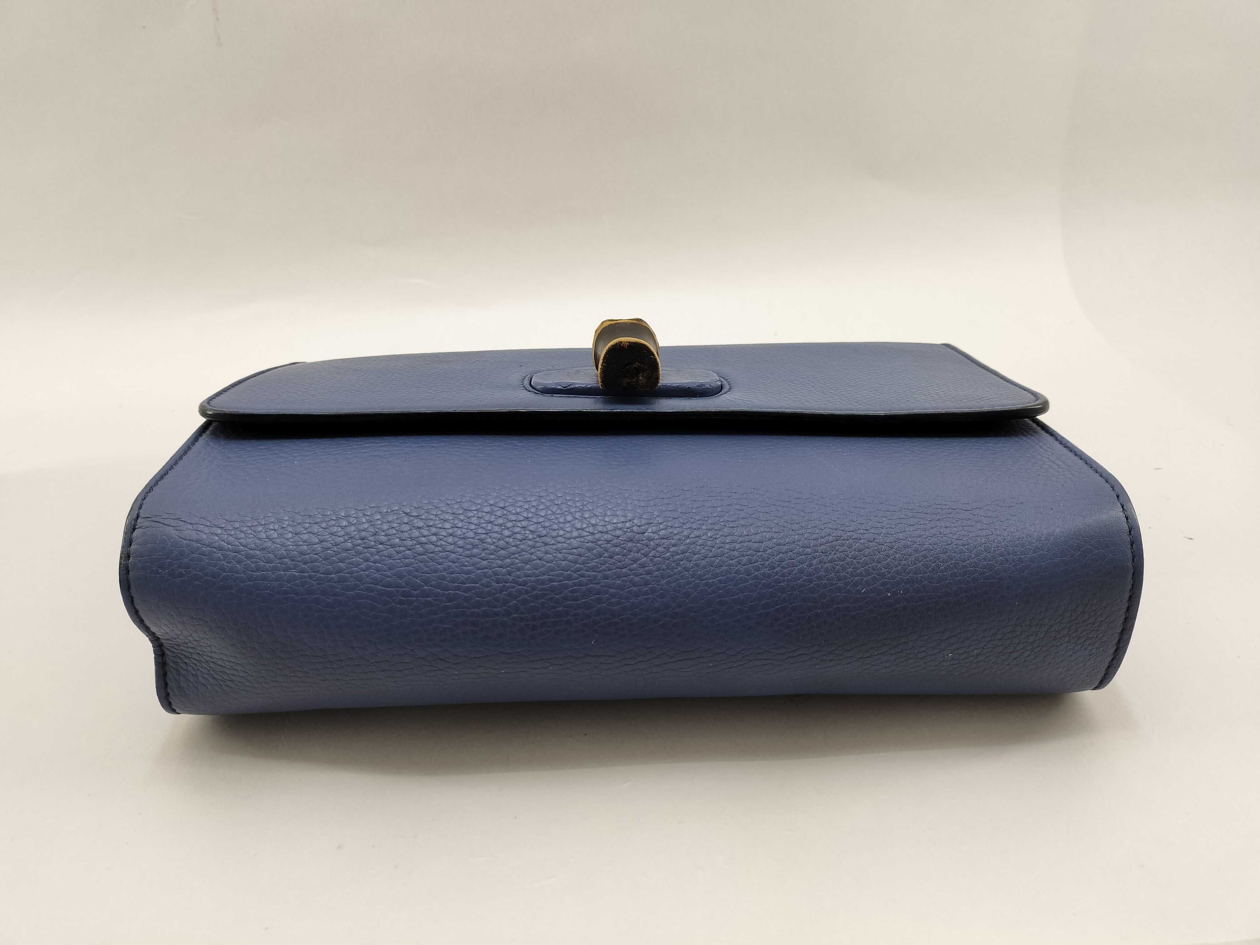 Bamboo Leather Chain Shoulder Bag (Serial Number) — view 3