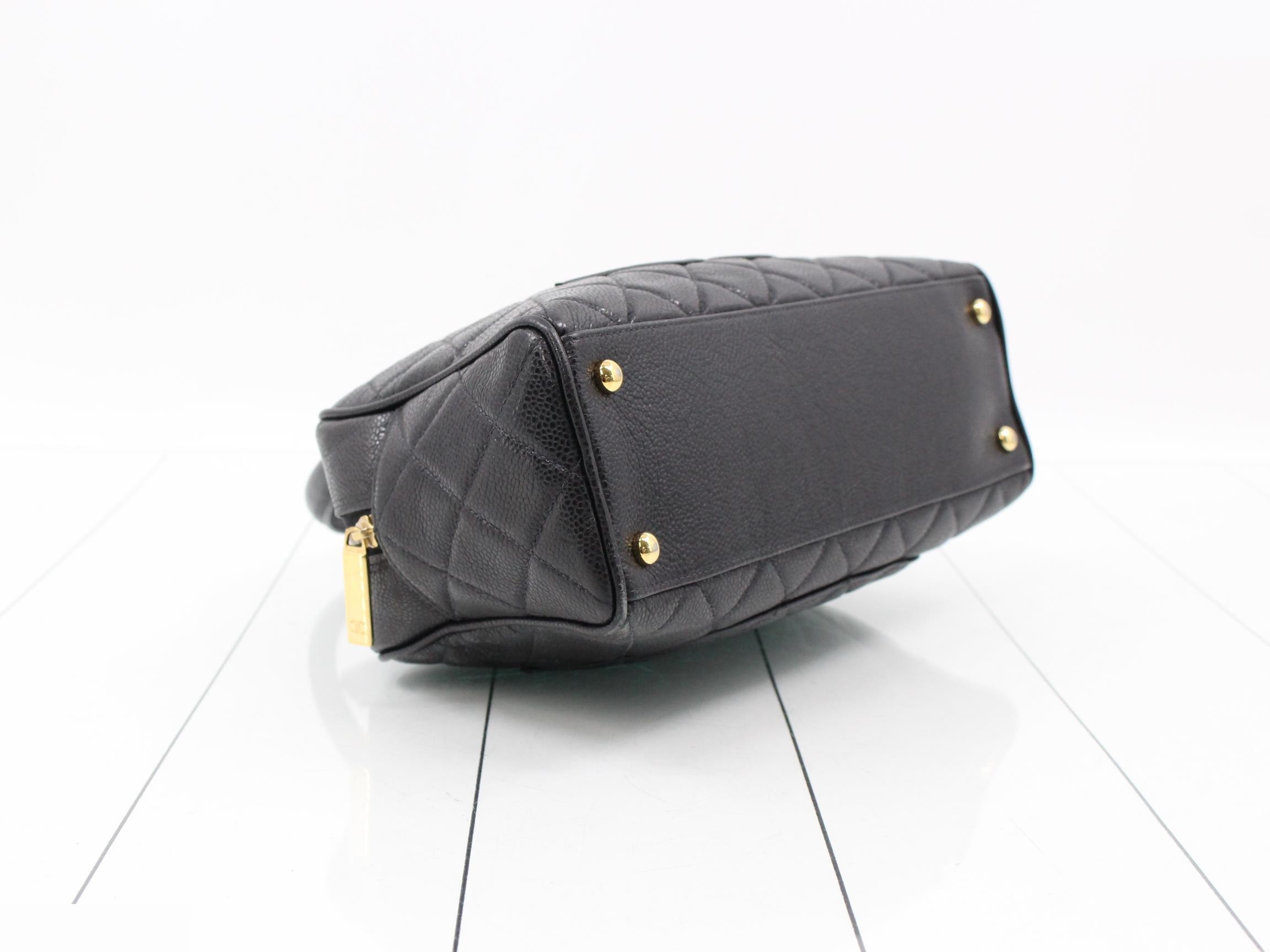 Matelassé caviar leather bag, black, gold hardware, serial number 8. — view 5