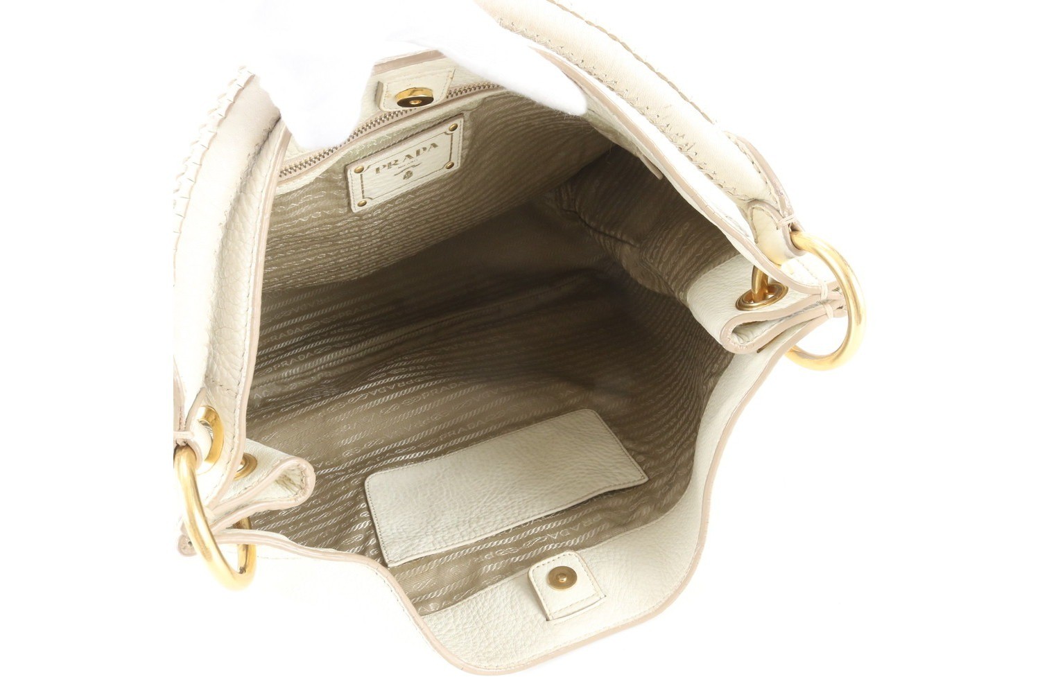 Vitello Daino Leather Shoulder Bag — view 7