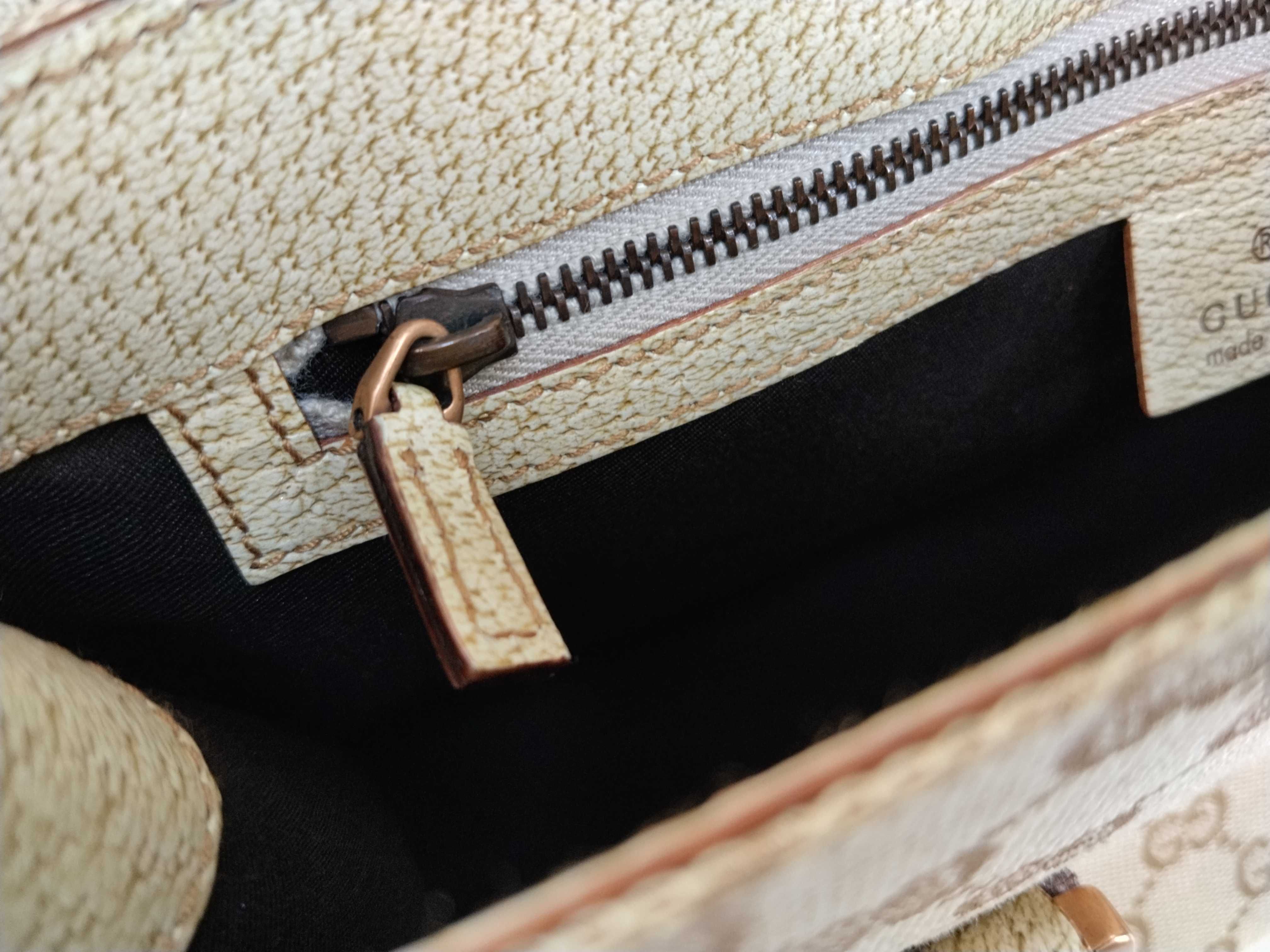 GG Canvas Bag Handbag — view 14