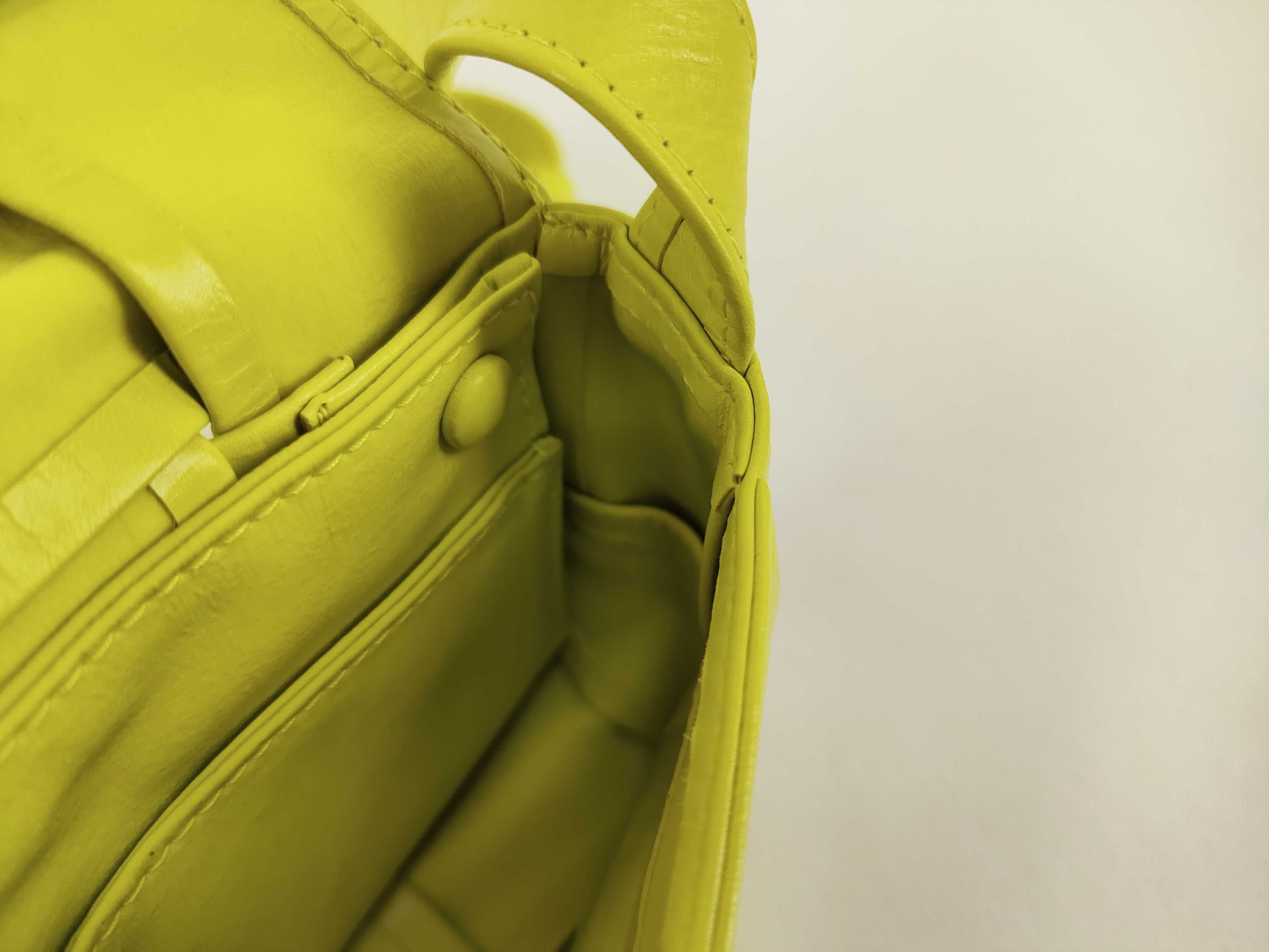 Intrecciato BV Shoulder Bag — view 10