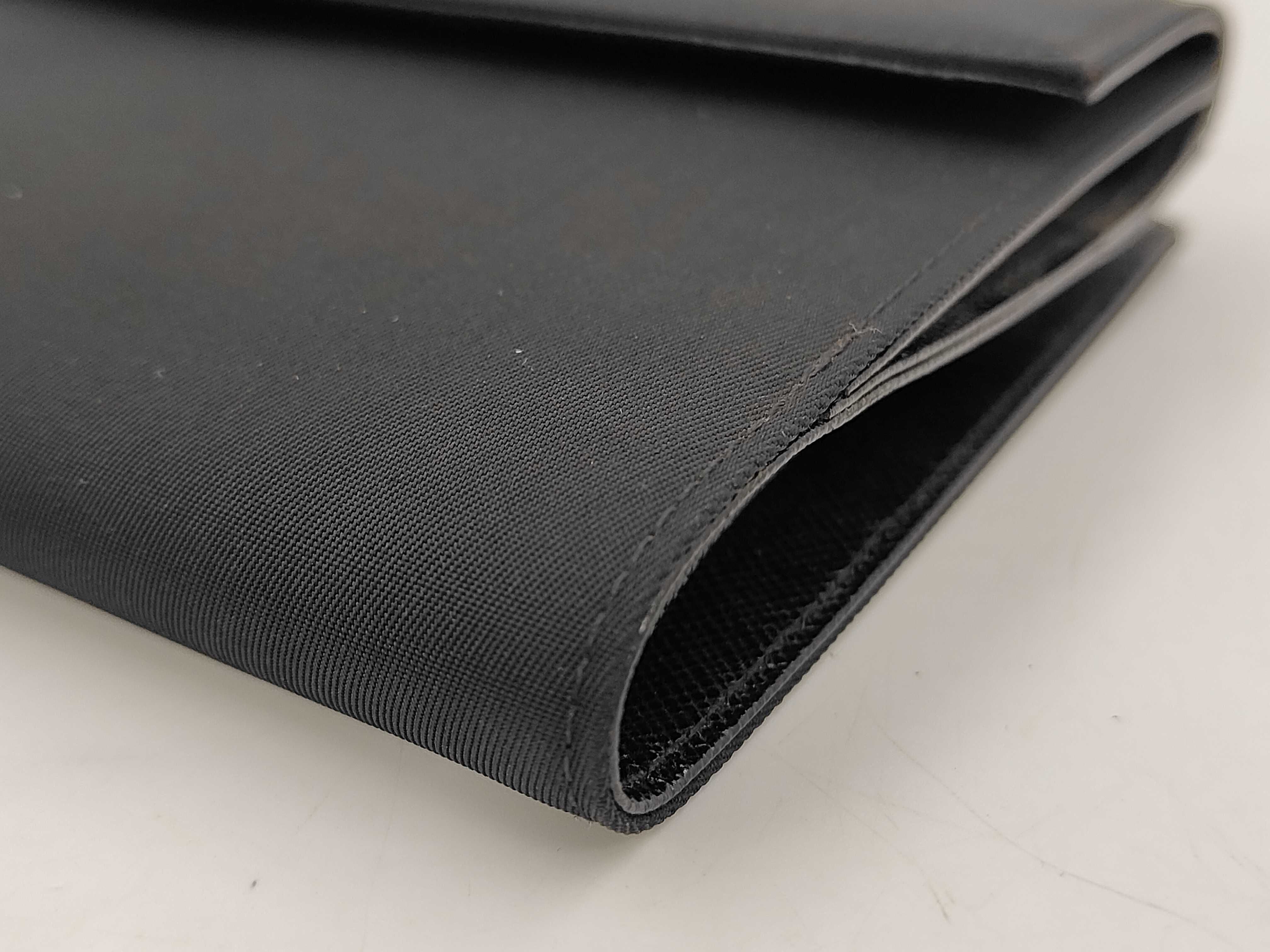 M172 Nylon Tri-fold Wallet, Black, with Box and Guarantee Card. — view 3