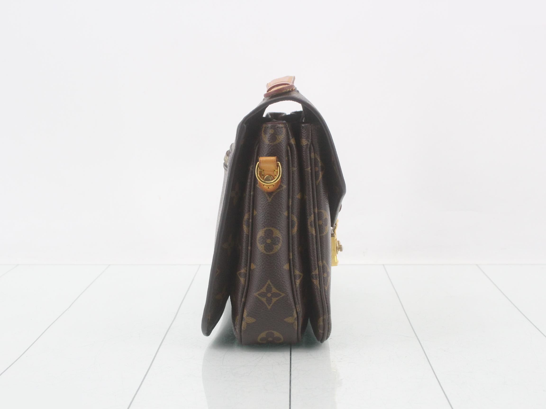Monogram Pochette Metis MM 2-Way Handbag — view 4