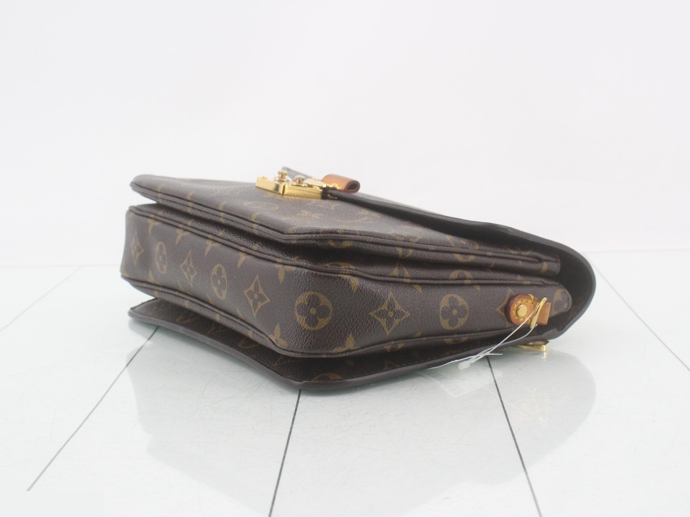 Monogram Pochette Metis MM 2-Way Handbag — view 6