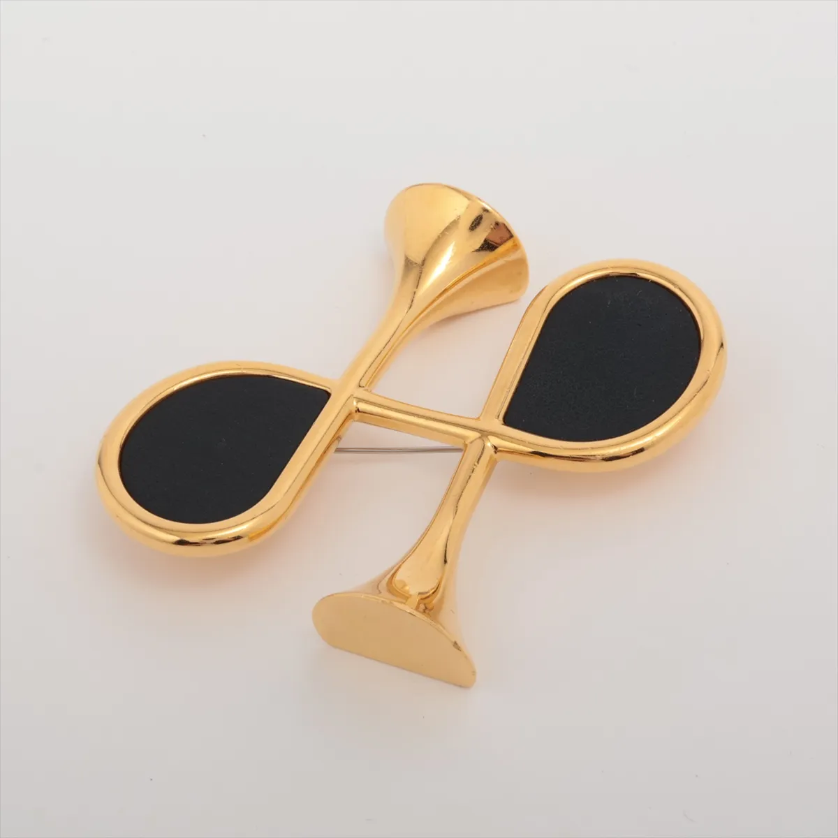 Col H brooch, gold and black, GP leather, dents,