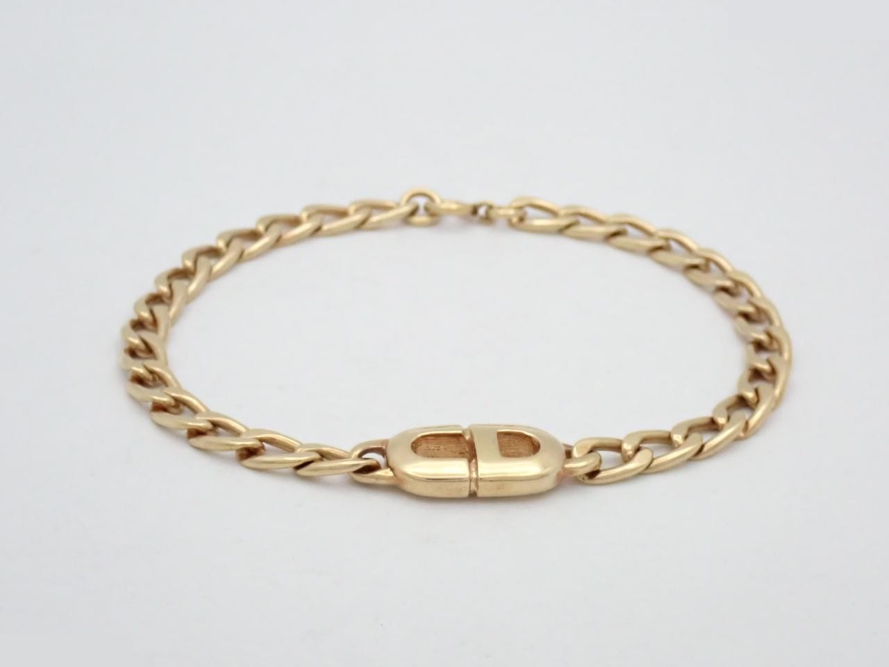 Necklace, wrist circumference approximately 19 cm