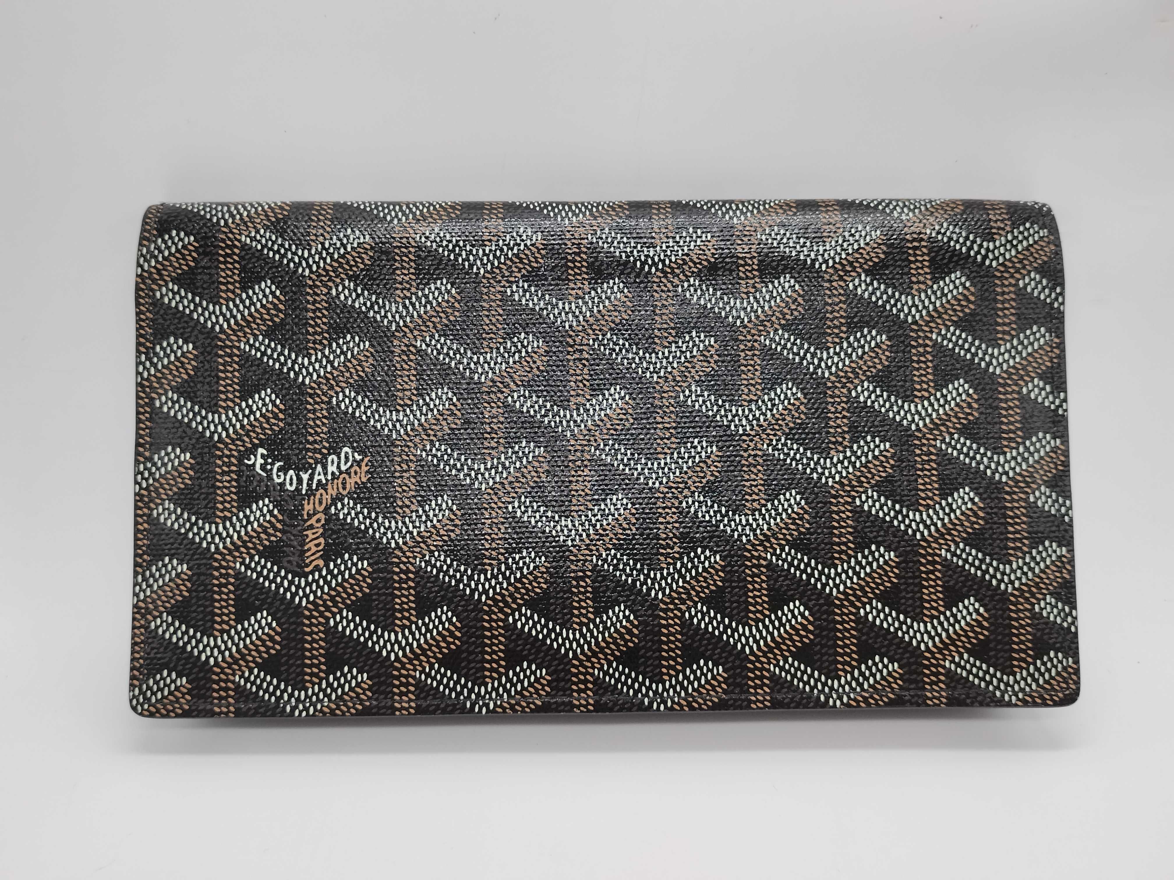 long wallet