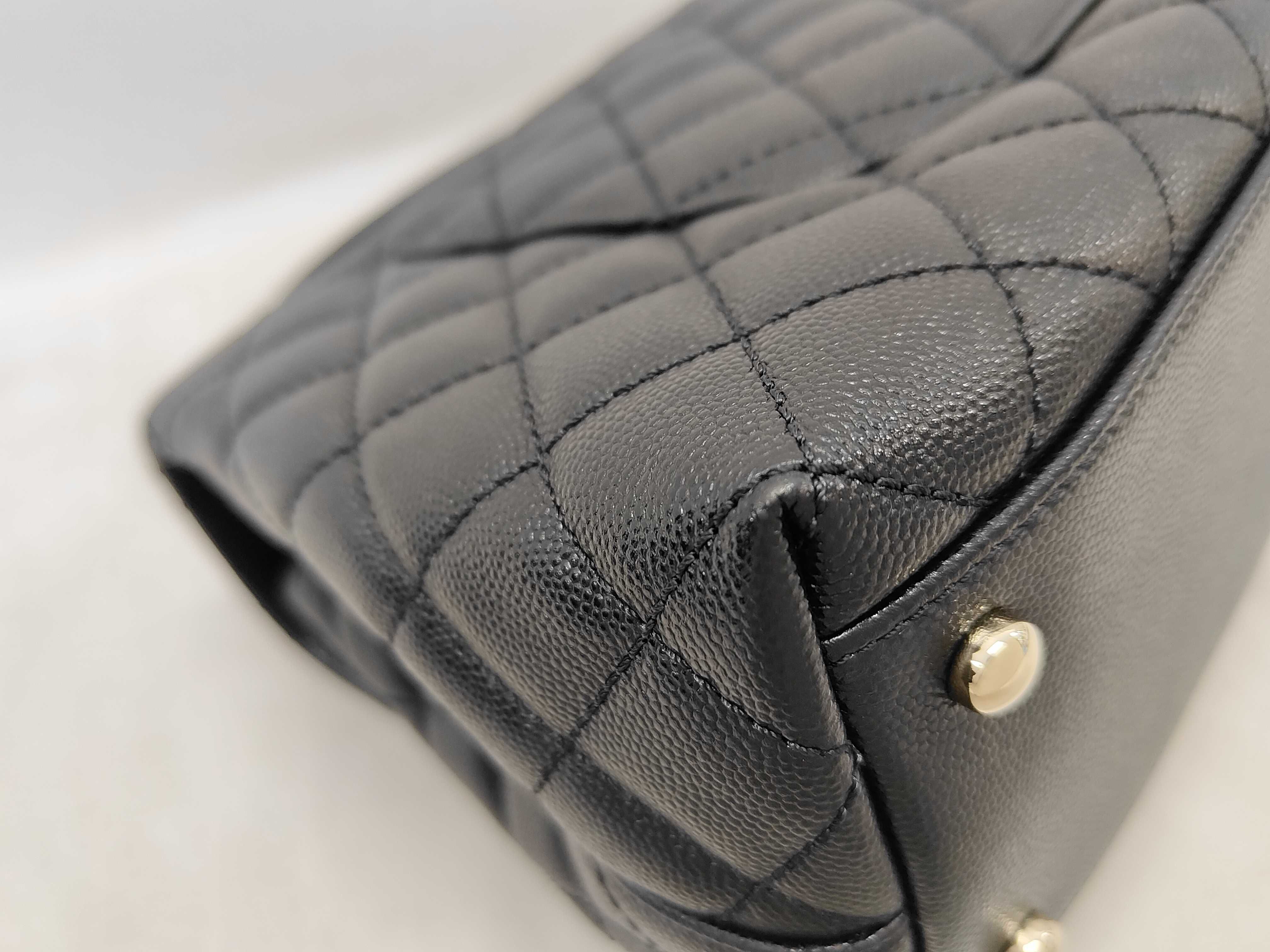 Caviar Skin Coco Handle 29 Handbag — view 4