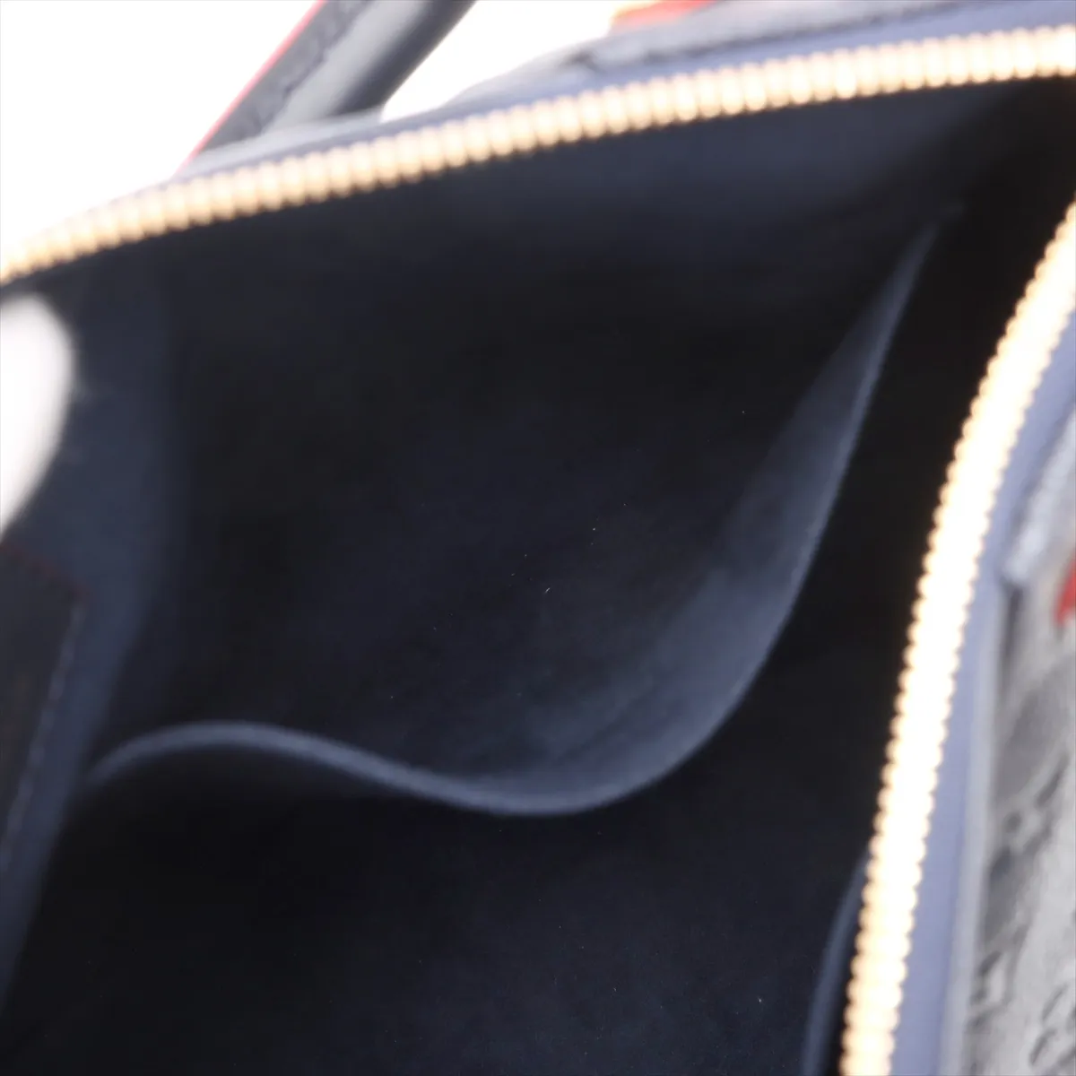 Monogram Empreinte V Tote MM M44397 CA0179 Navy — view 11