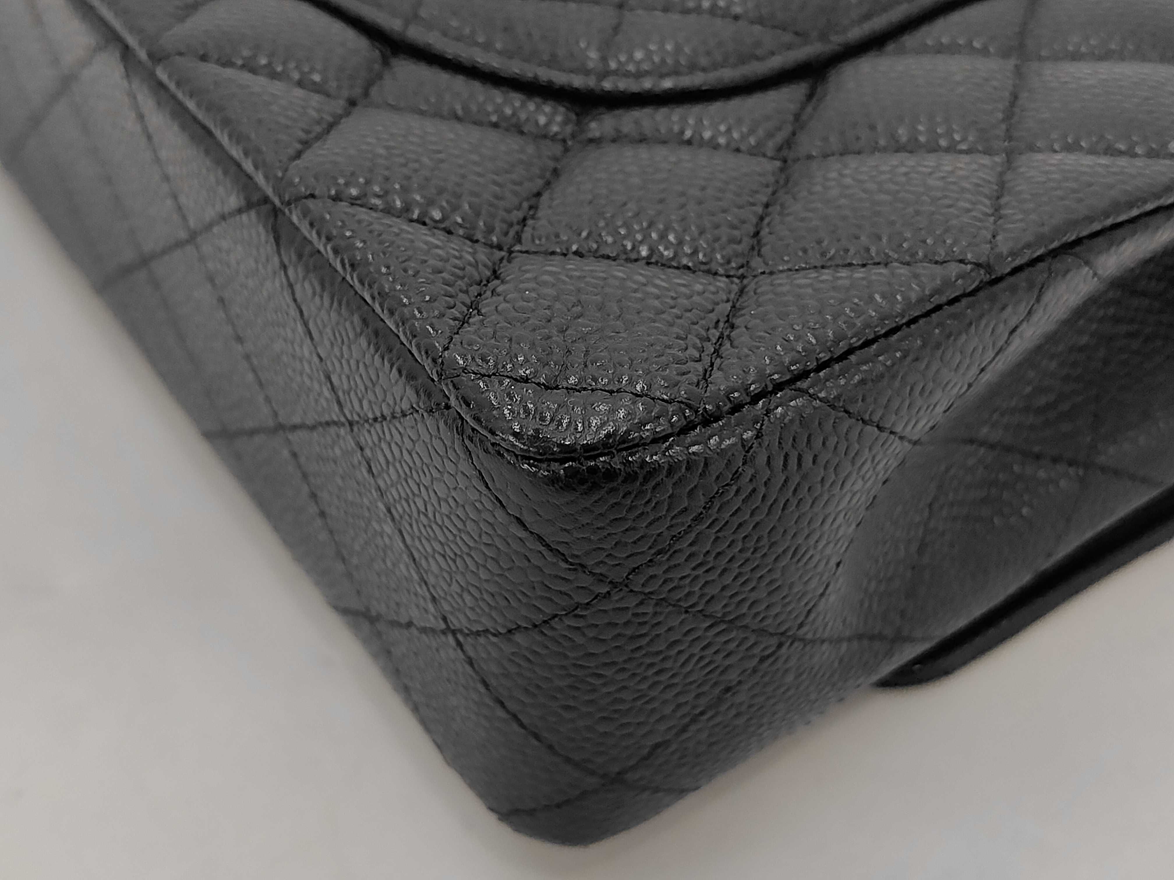 Matelassé 25 Double Flap Double Chain Caviar Shoulder Bag — view 3