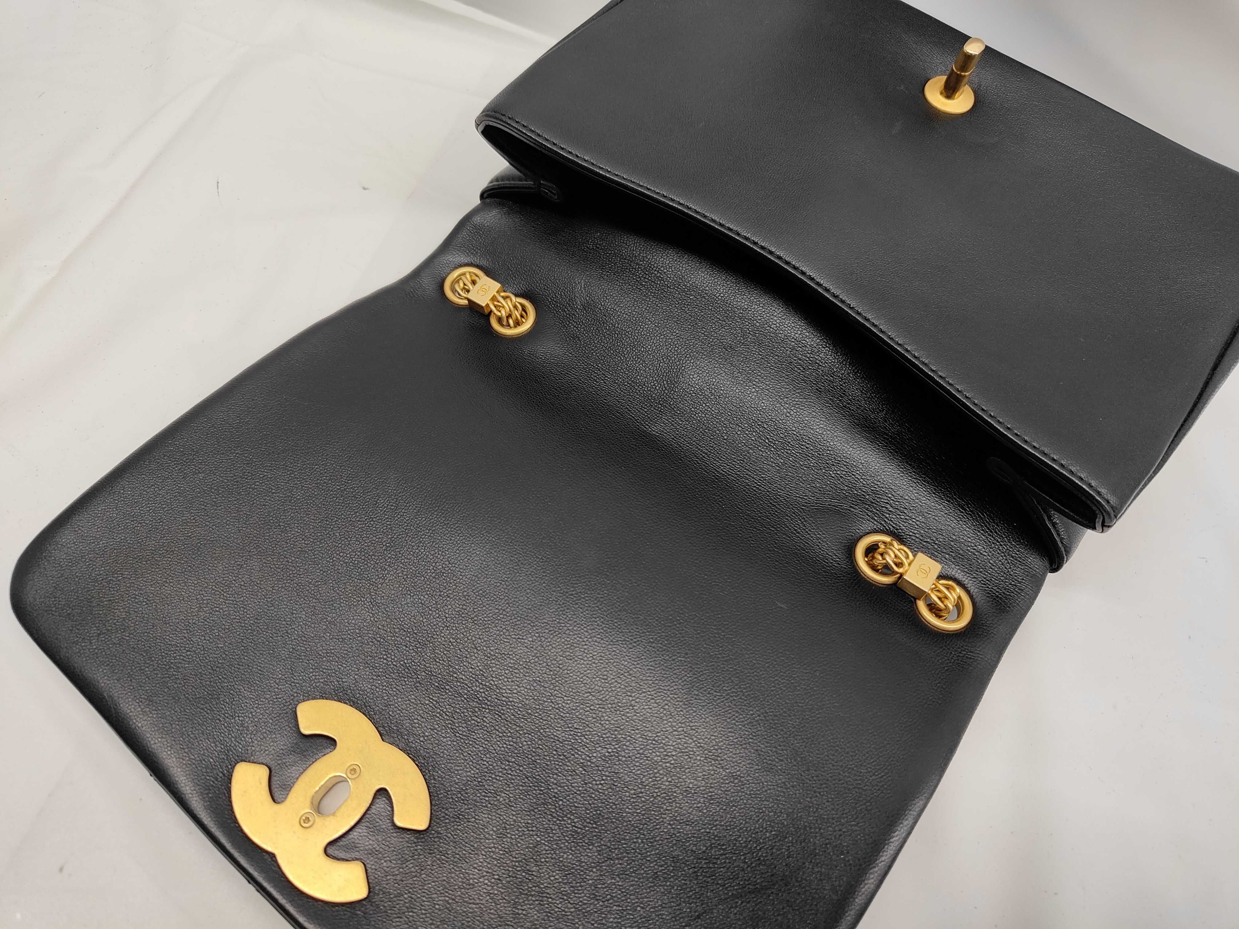 Matelassé Chain Wallet, Black Lambskin, Chain Coco Mark, Gold Hardware, Shoulder Bag — view 8