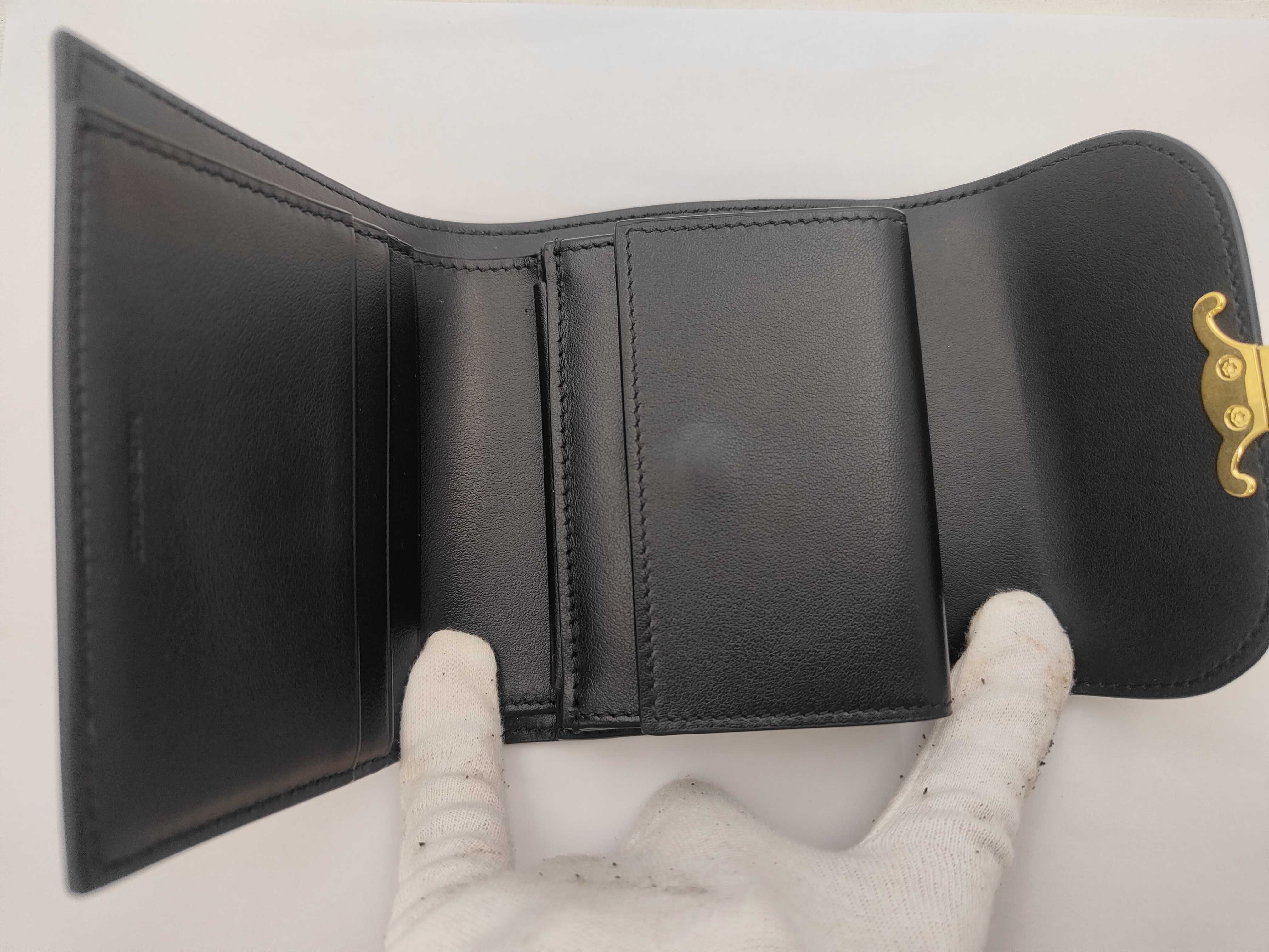 Bi-fold Wallet, Box, Dust Bag, Wallet — view 4