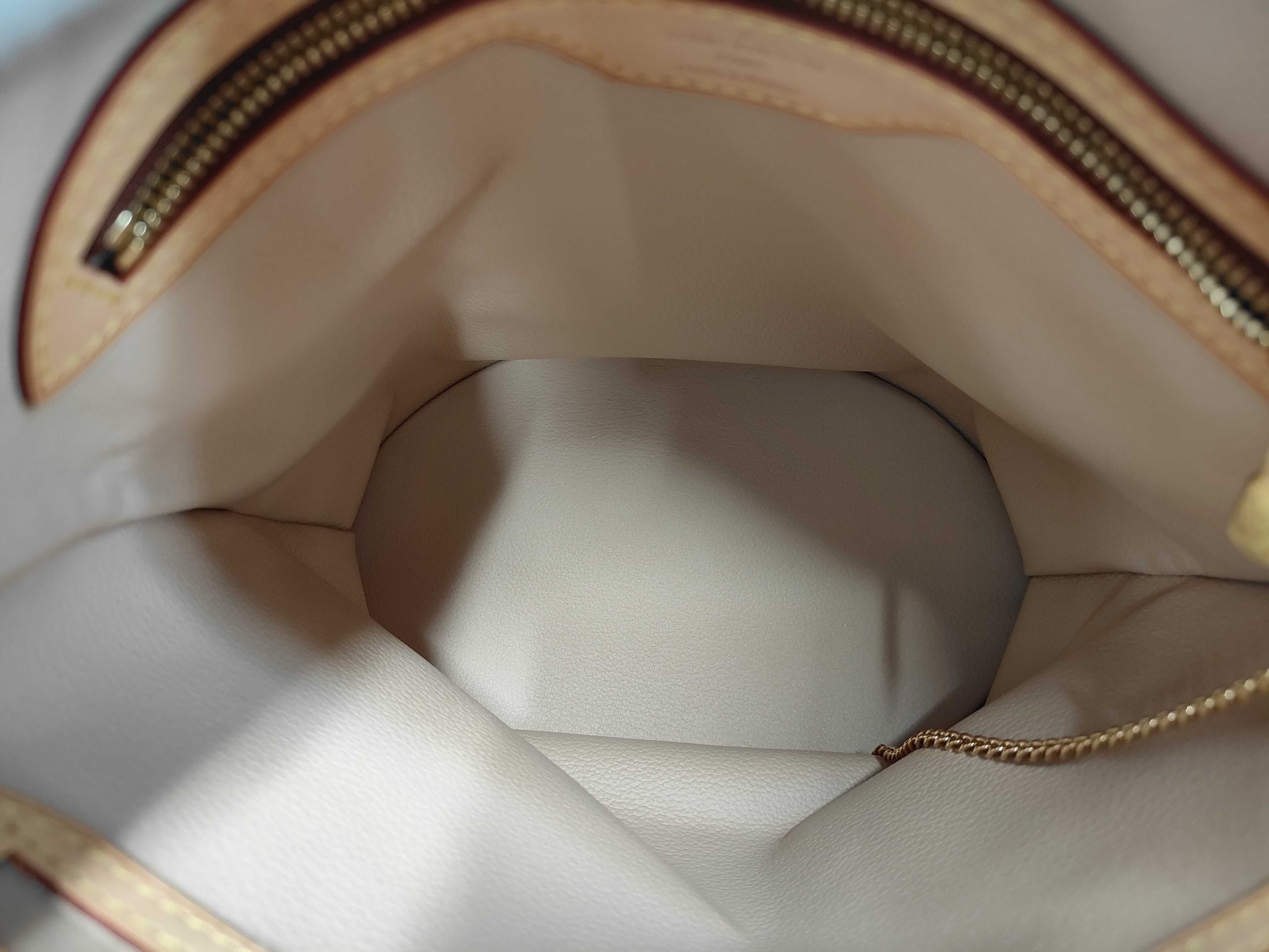 Monogram Bucket PM M42238 Shoulder Bag (No stickiness) — view 8