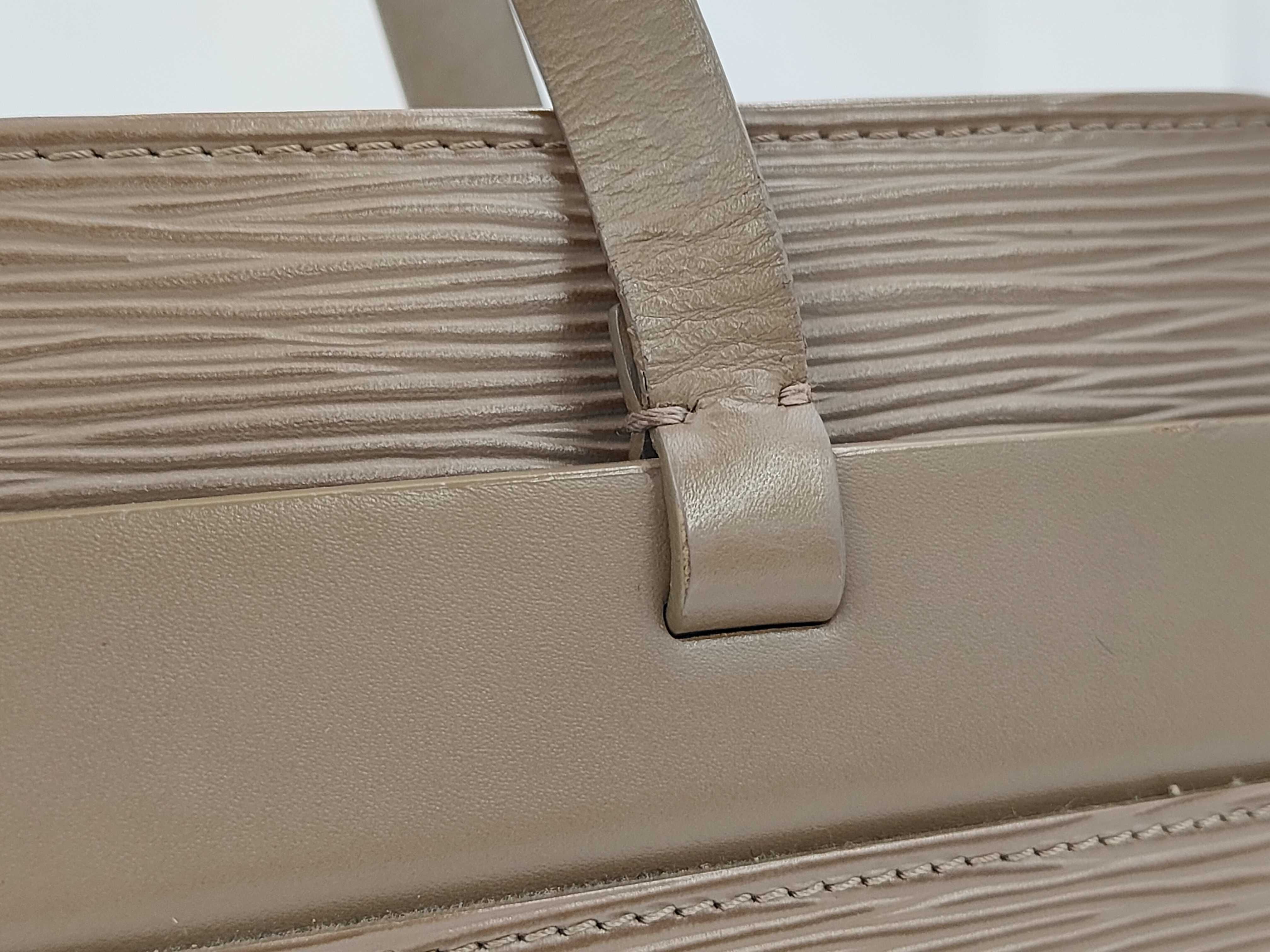 Epi Croisette PM Pepper M5249C LB1000 Shoulder Bag (with dust bag) — view 3