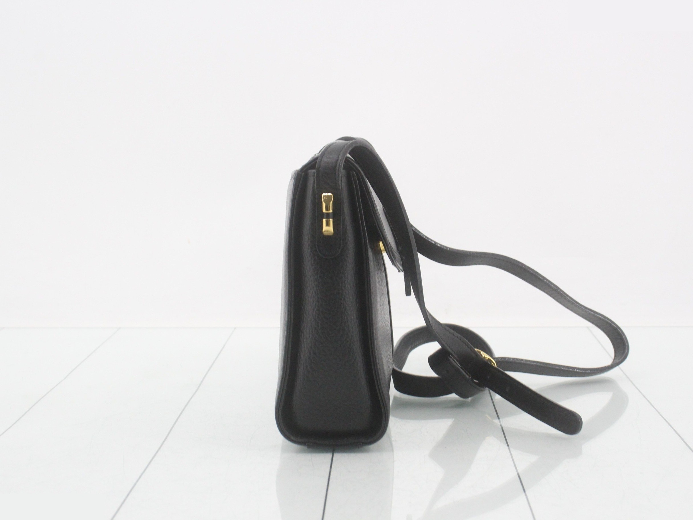 Leather shoulder bag, black, gold hardware. — view 4
